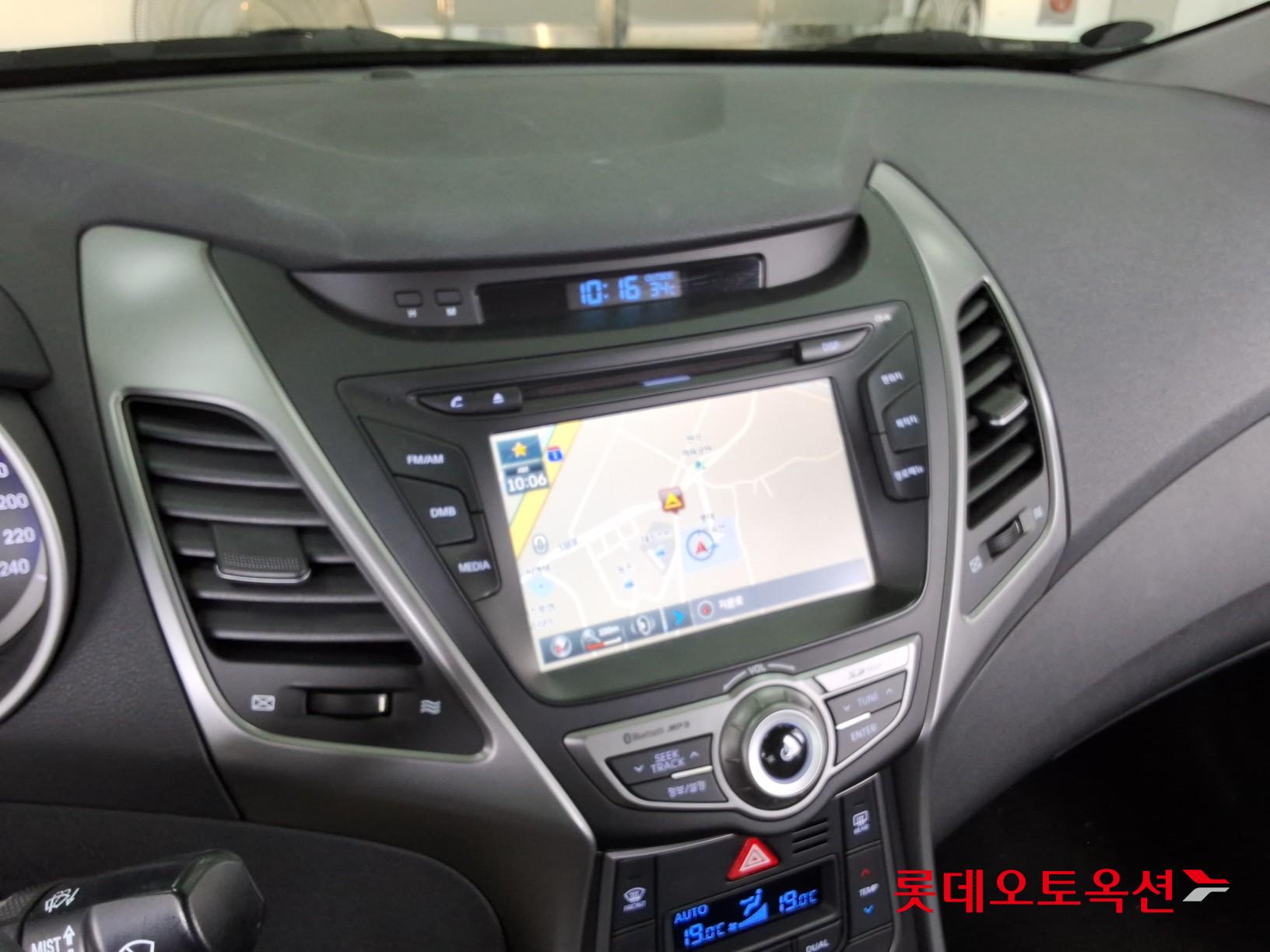 هيونداي أفانتي 2015 SMART