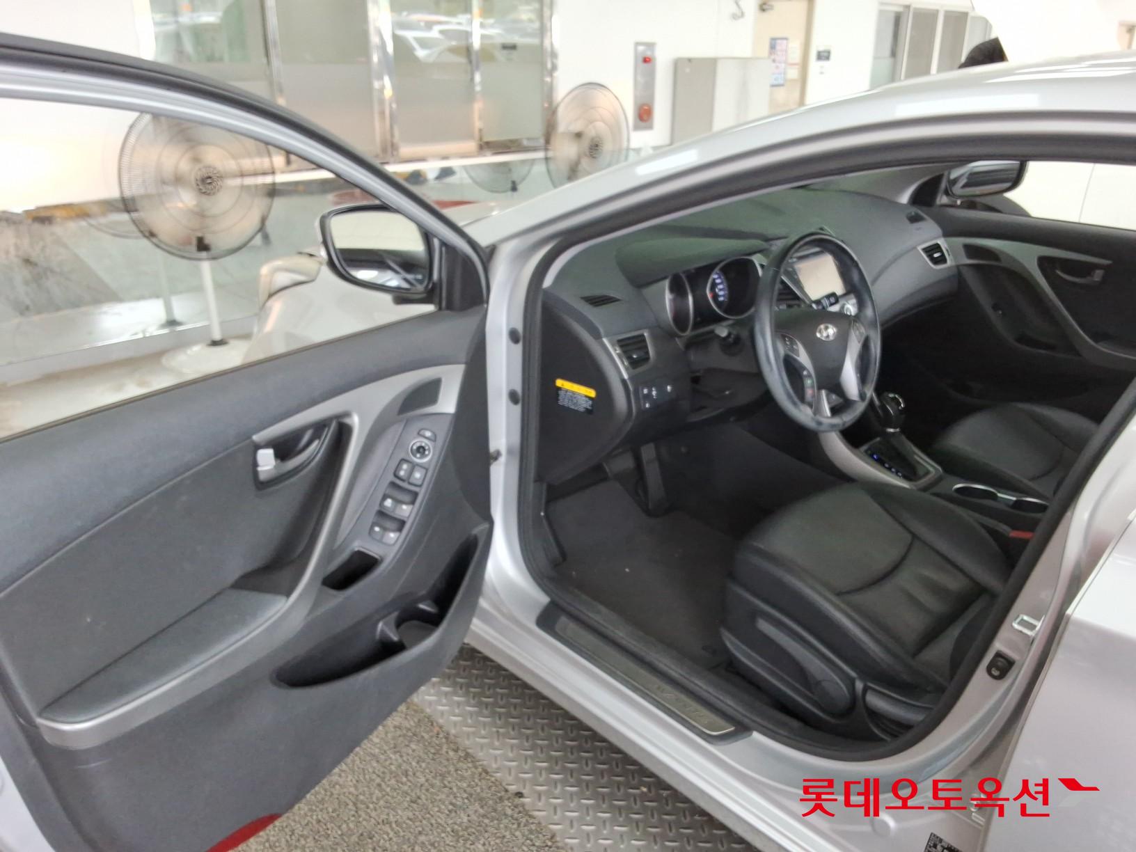 هيونداي أفانتي 2015 SMART