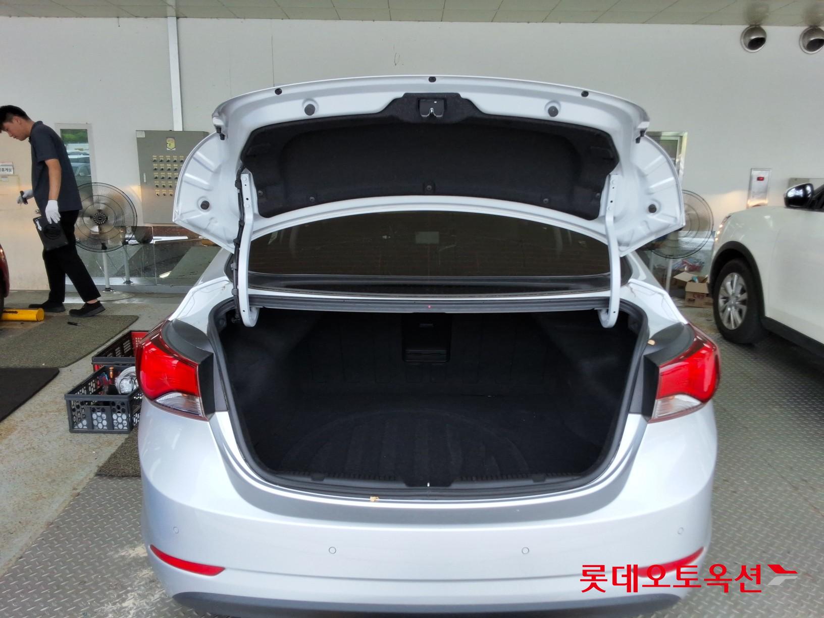 هيونداي أفانتي 2015 SMART