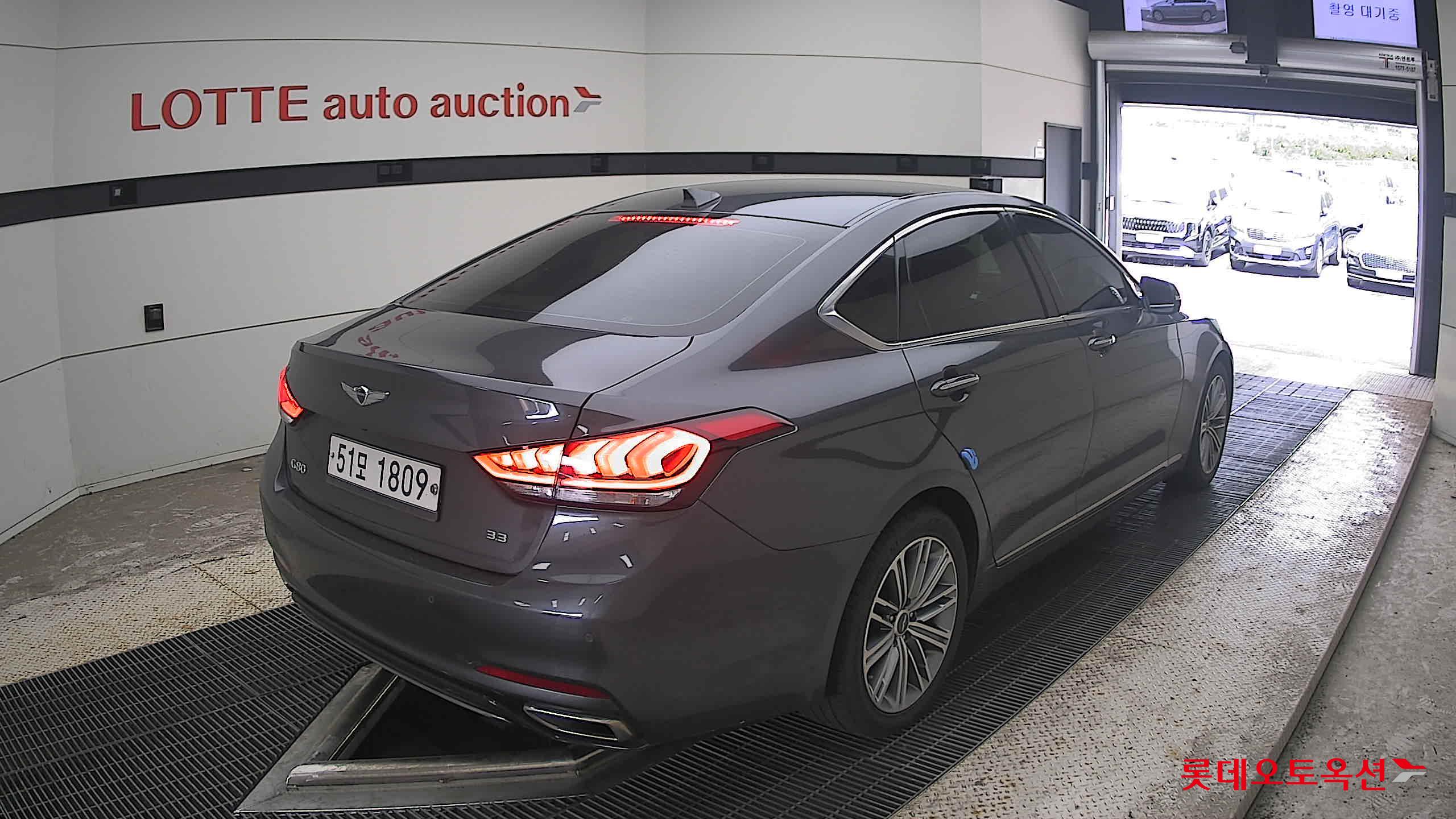 2018 - genesis g80
