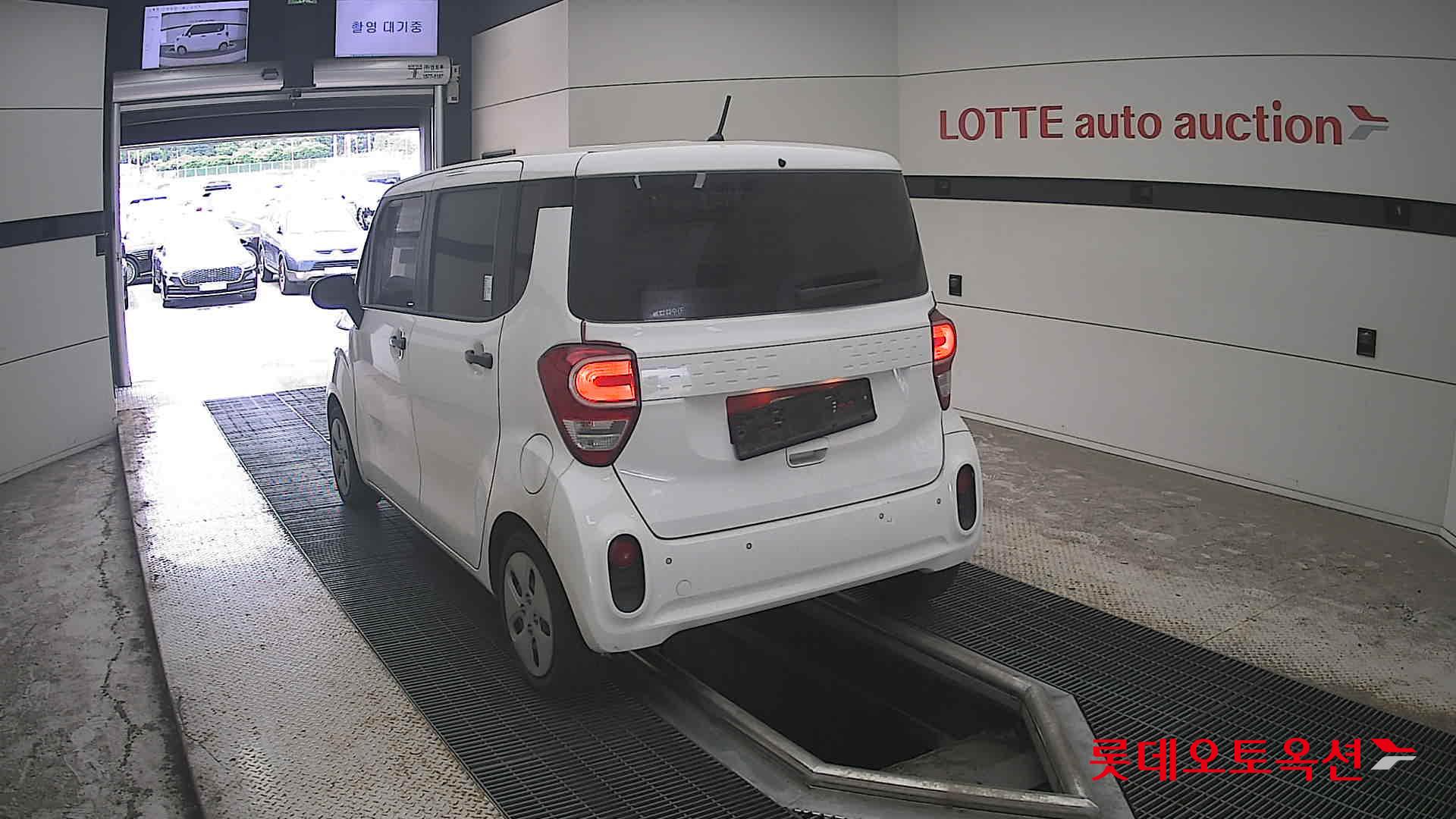 2022 - kia ray