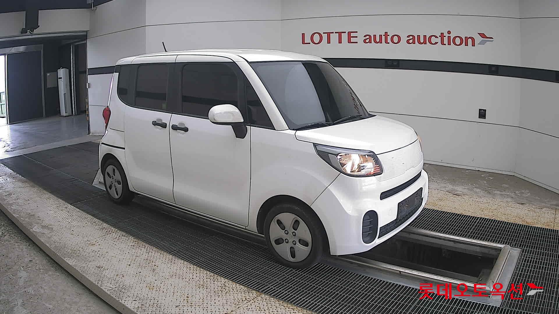 2022 - kia ray
