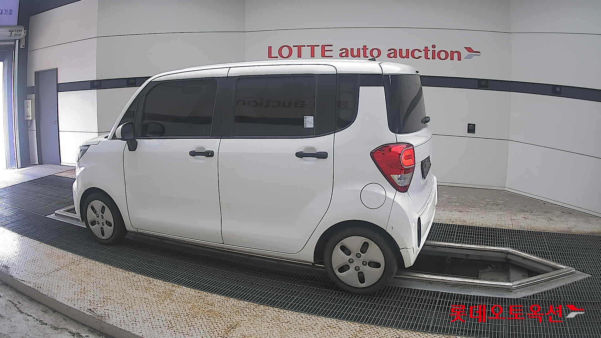 2022 - kia ray