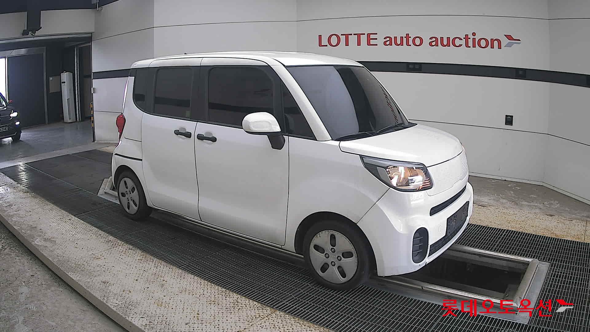 2022 - kia ray