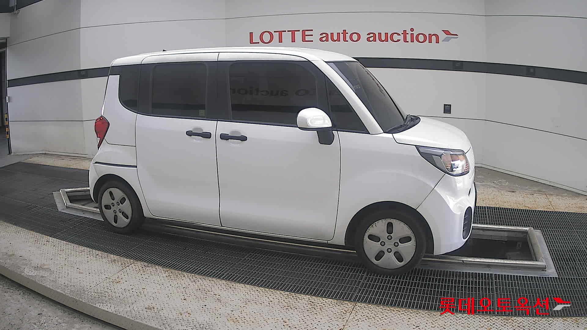 2022 - kia ray