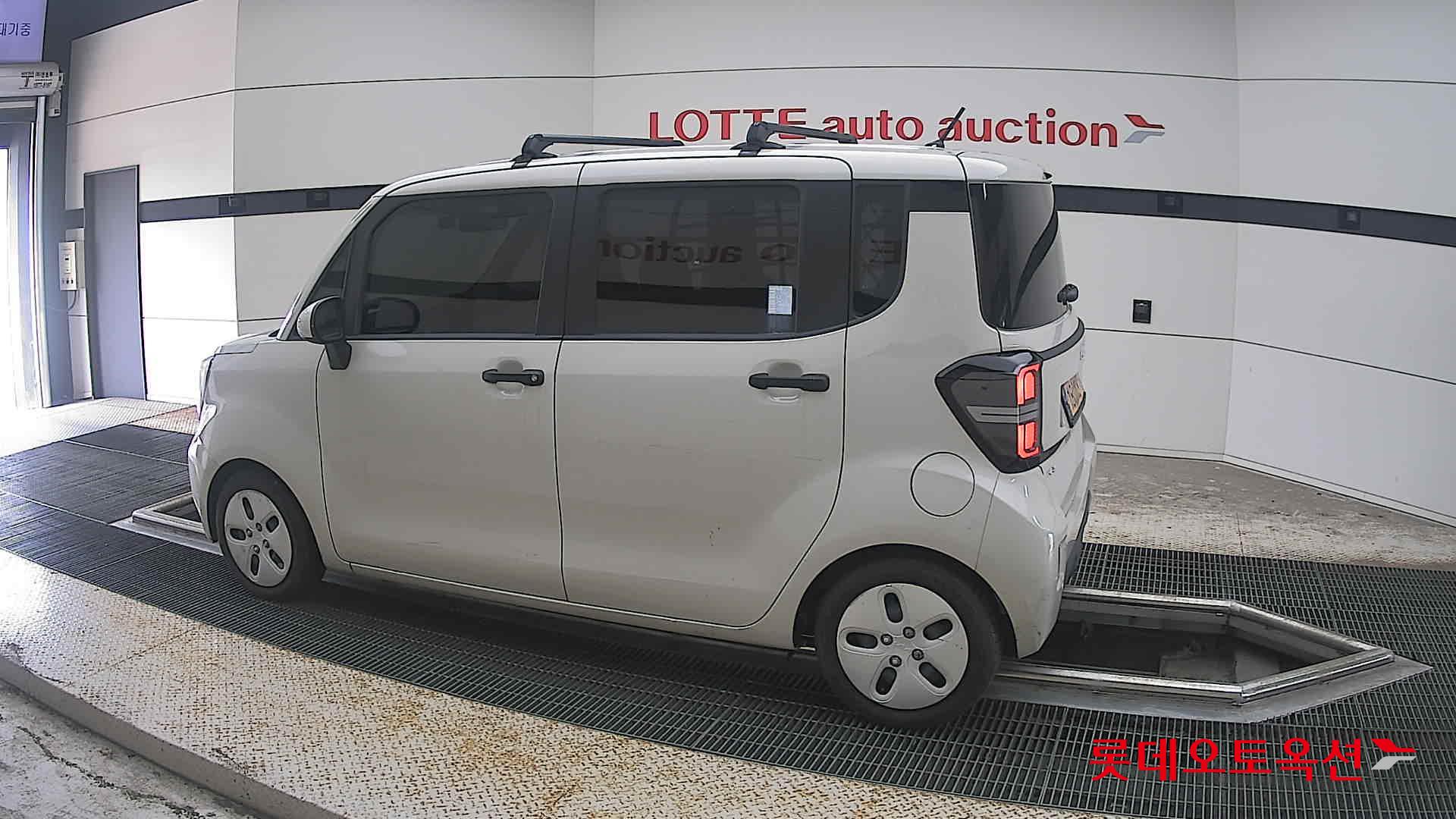 2023 - kia ray