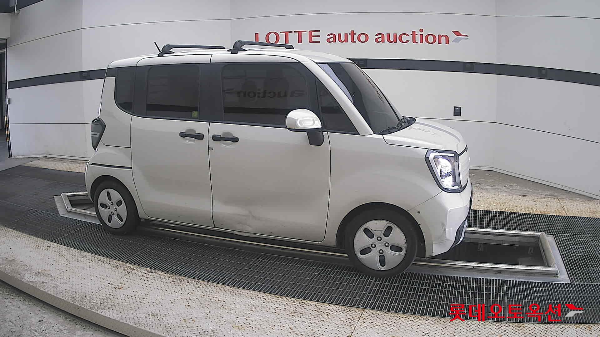 2023 - kia ray
