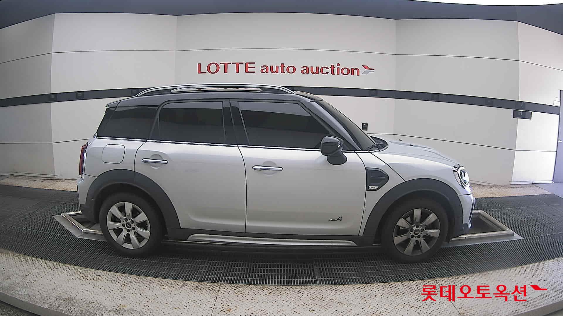 Mini Cooper 2023 — صورة 16