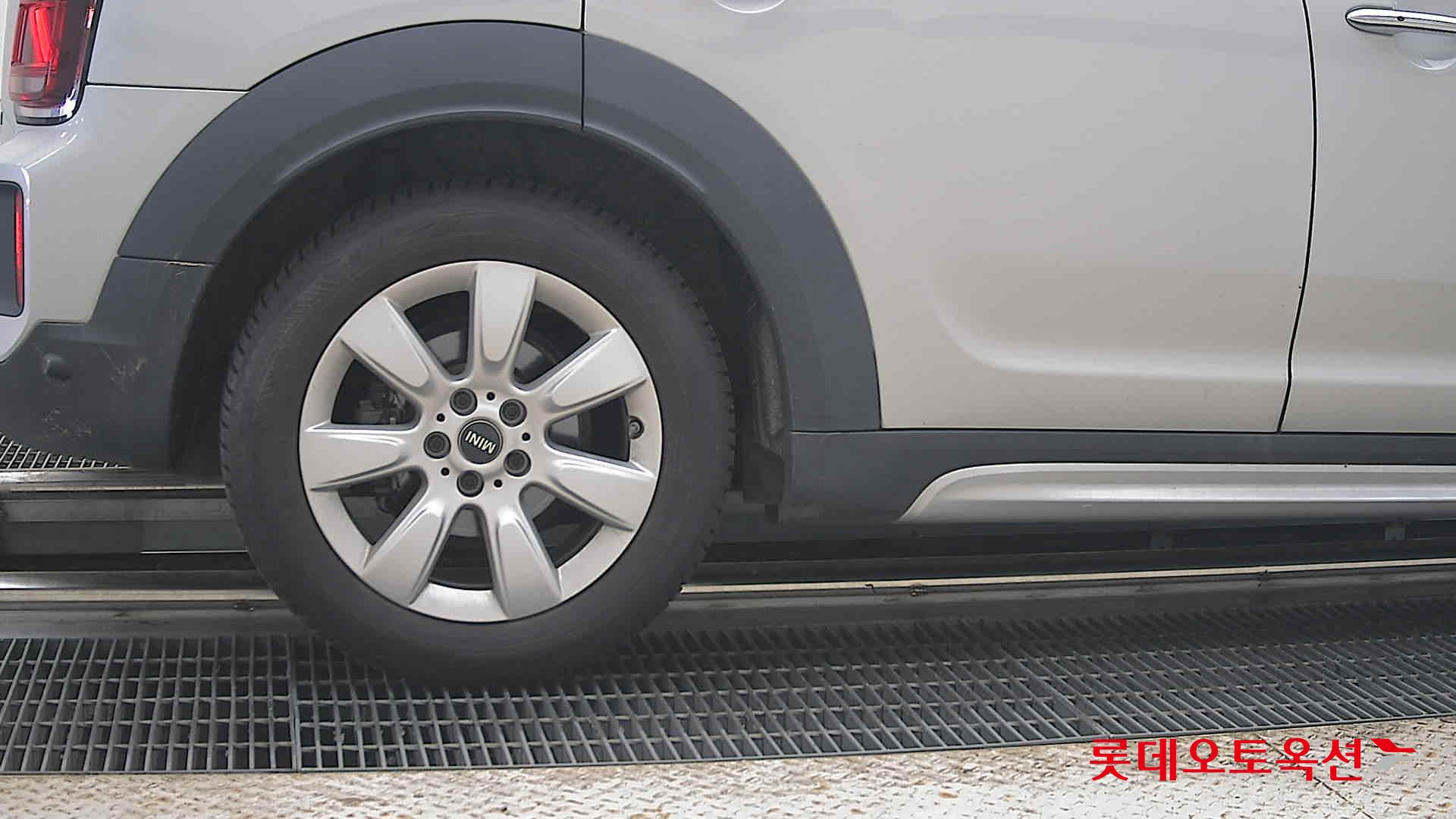 Mini Cooper 2023 — صورة 24