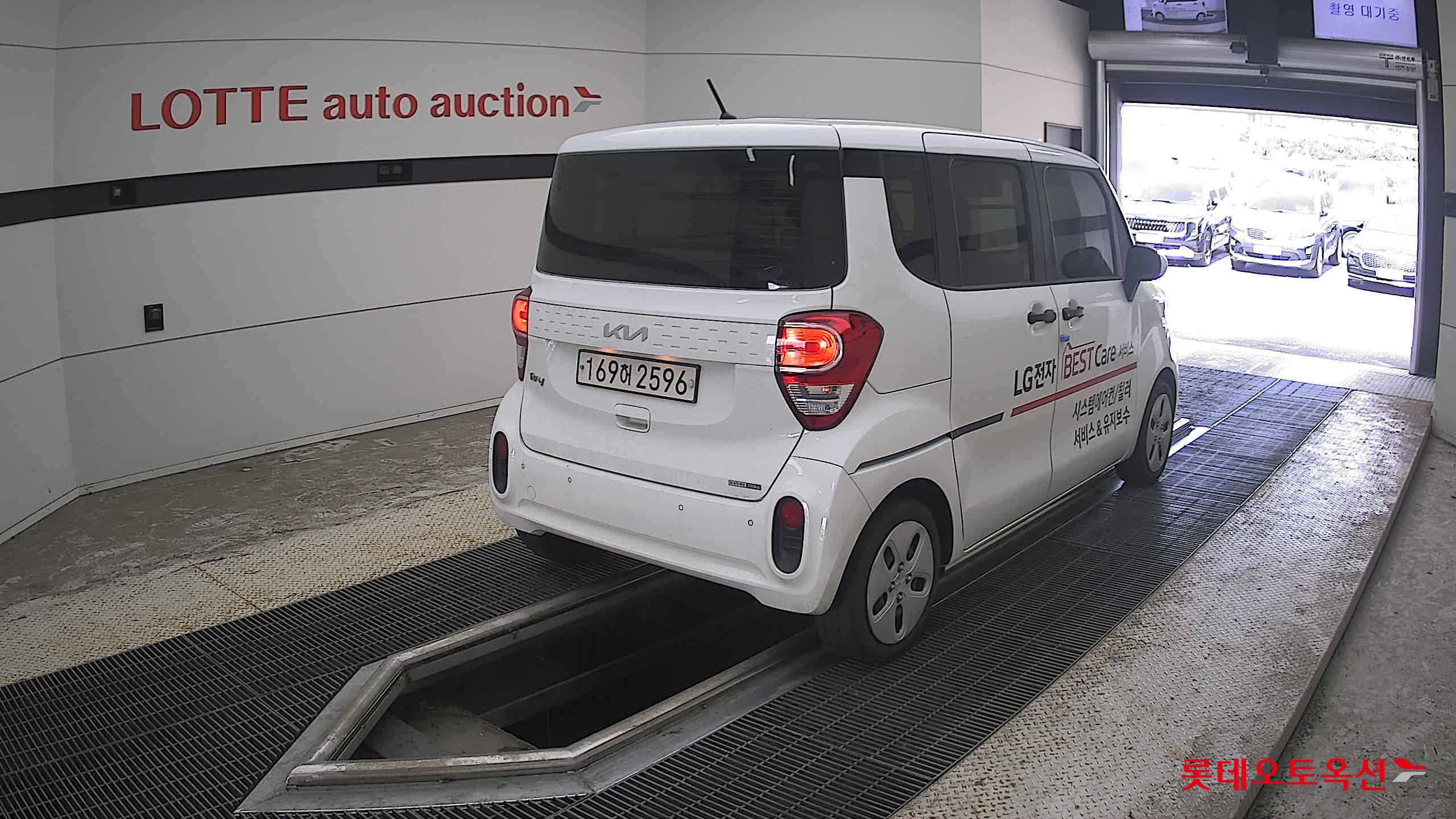 2022 - kia ray