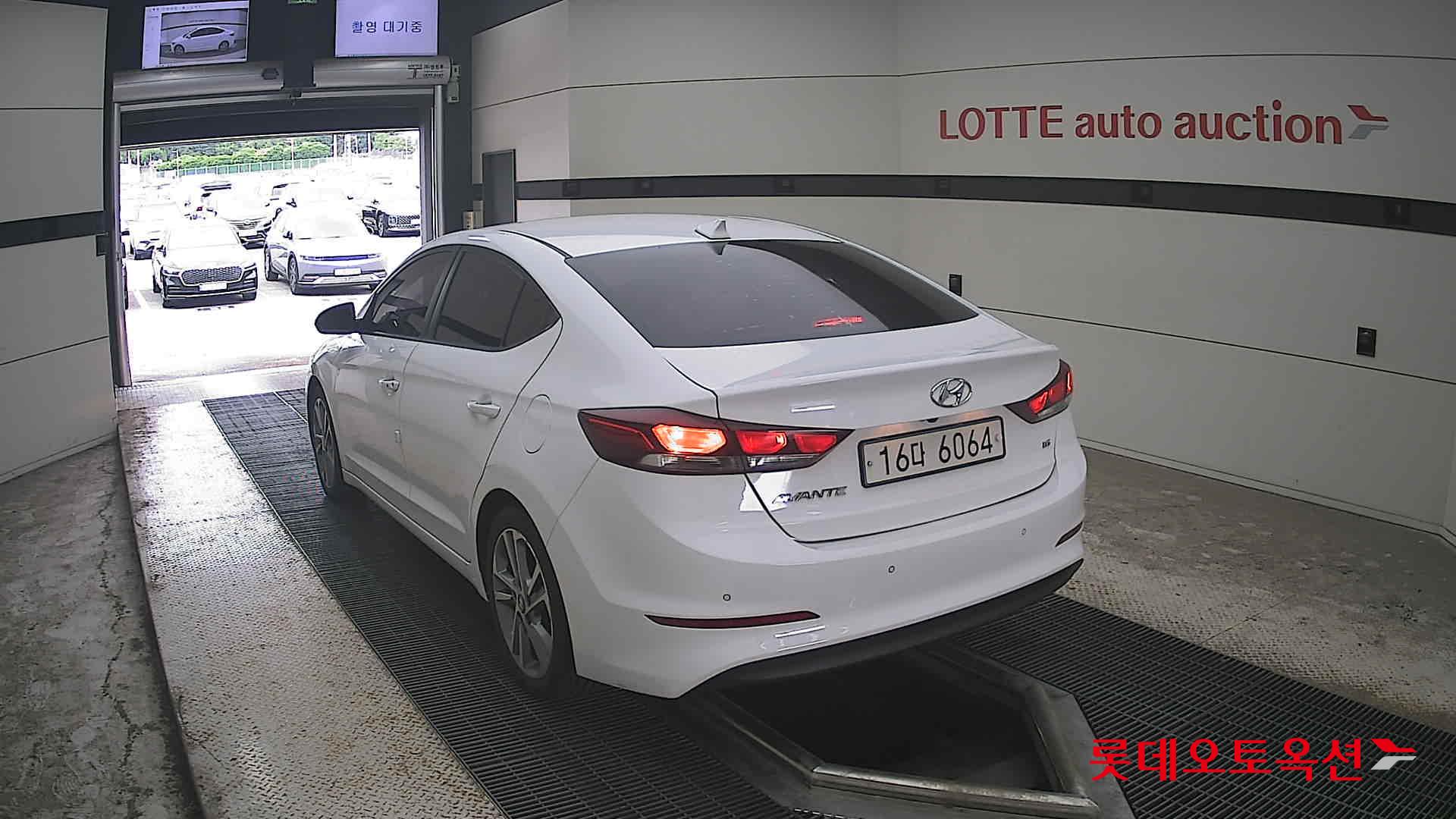 هيونداي أفانتي 2018 AD PLUS
