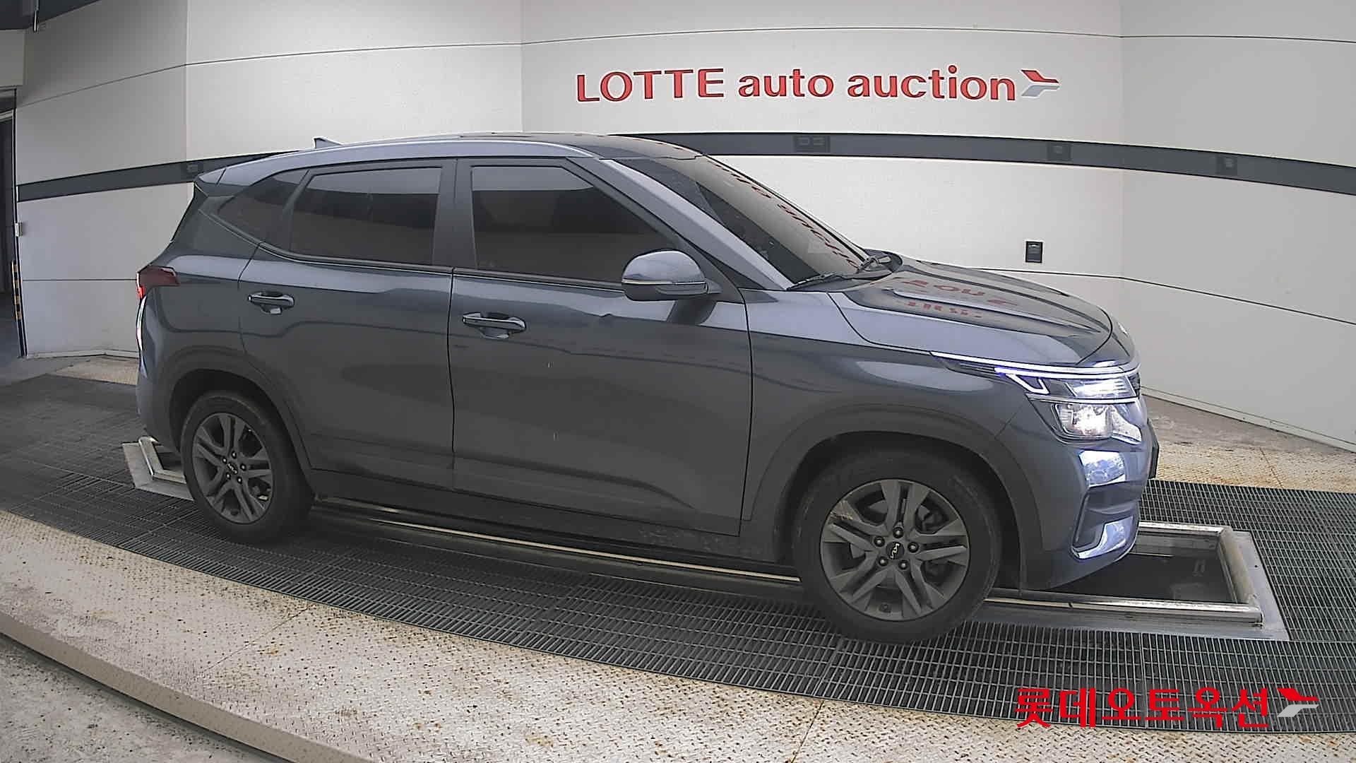 2023 - kia seltos