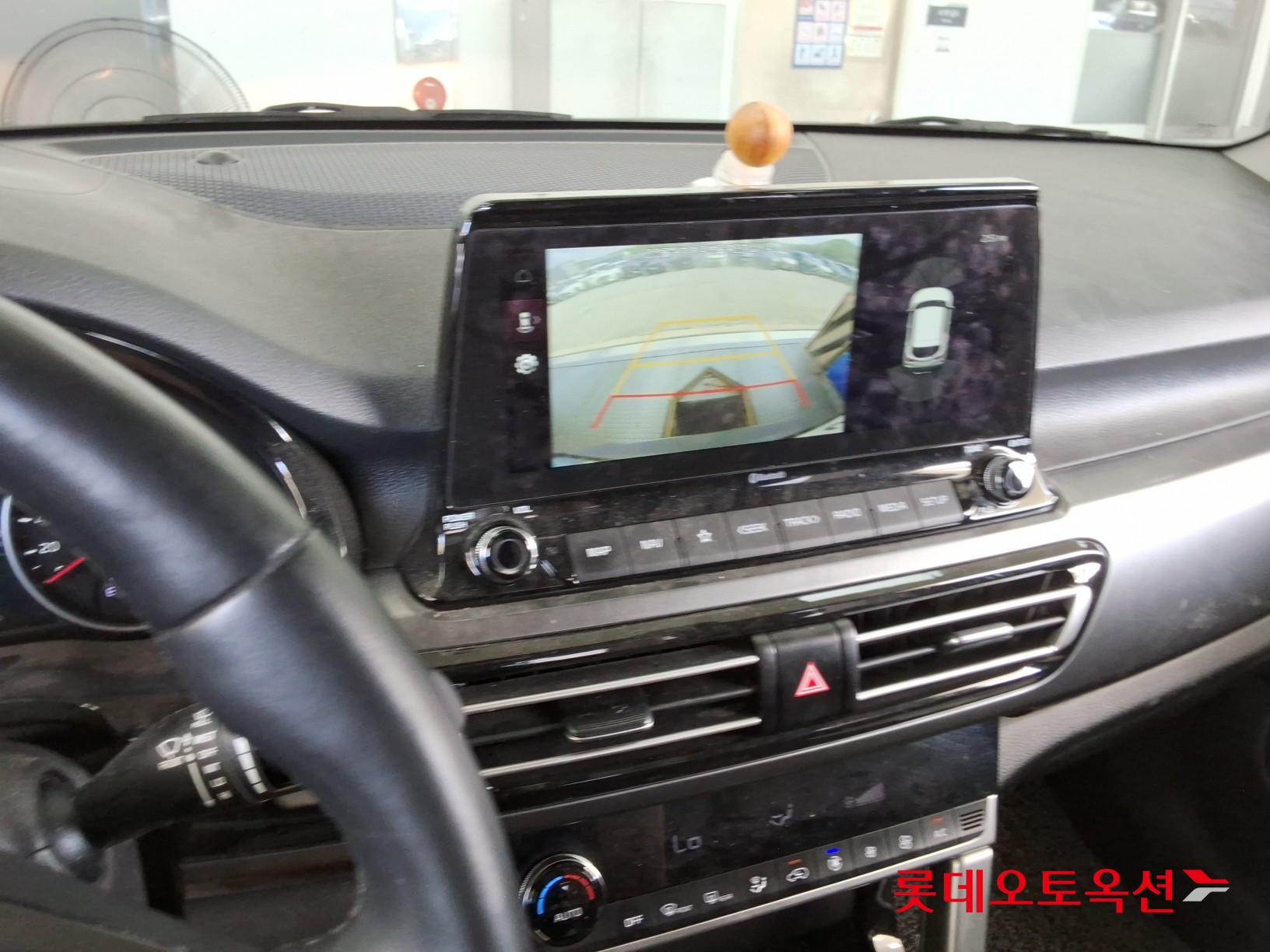 2023 - kia seltos