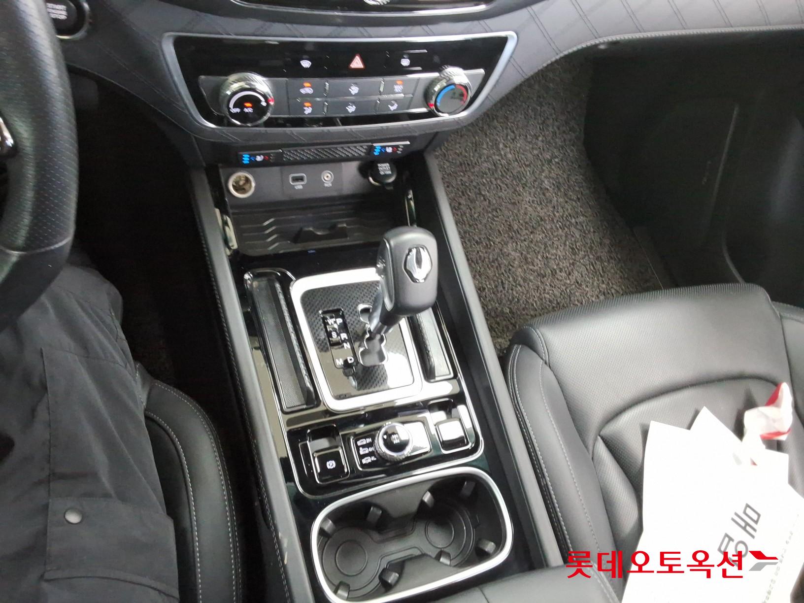 2020 - ssangyong rexton