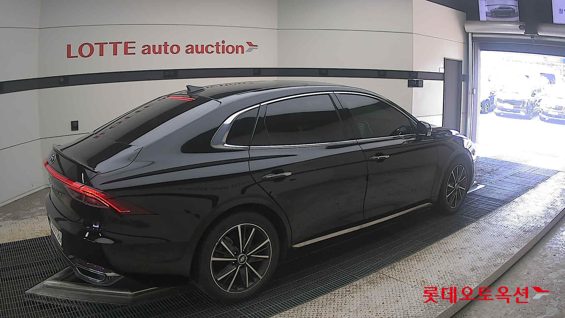 2022 - hyundai grandeur