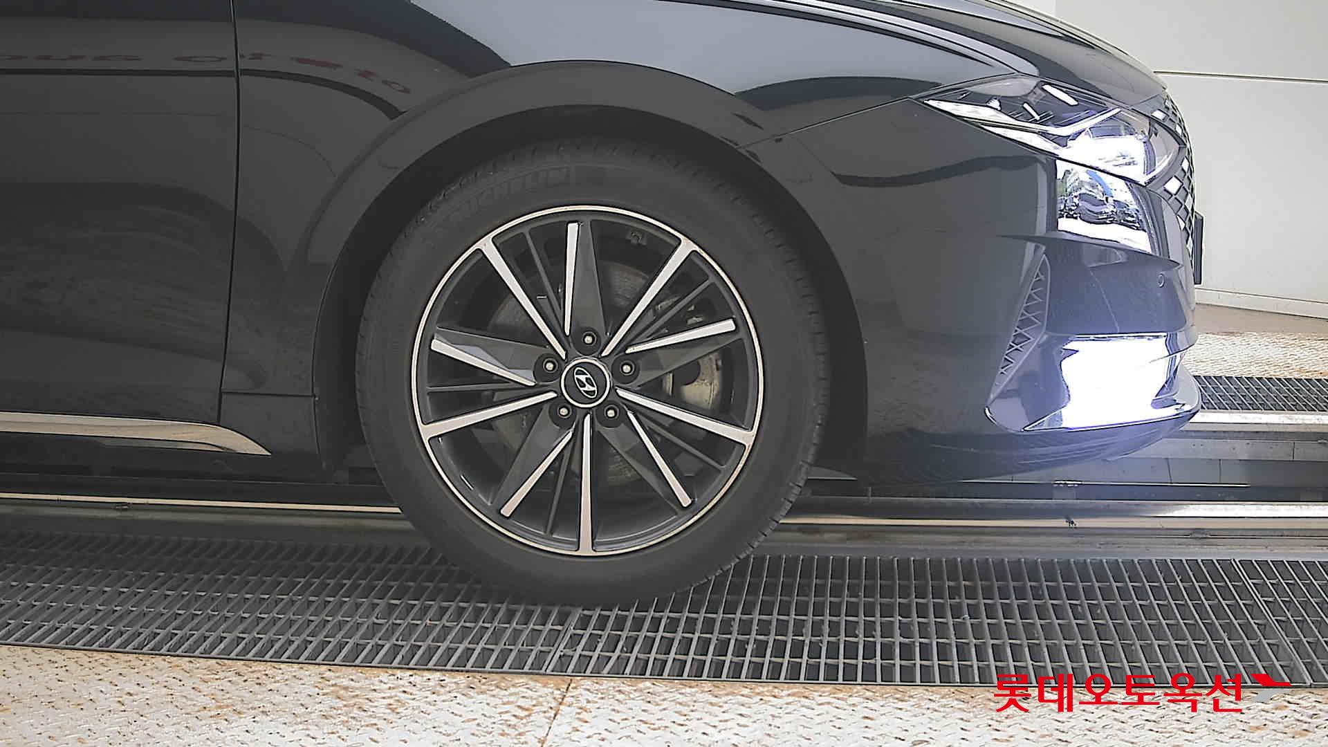 2022 - hyundai grandeur