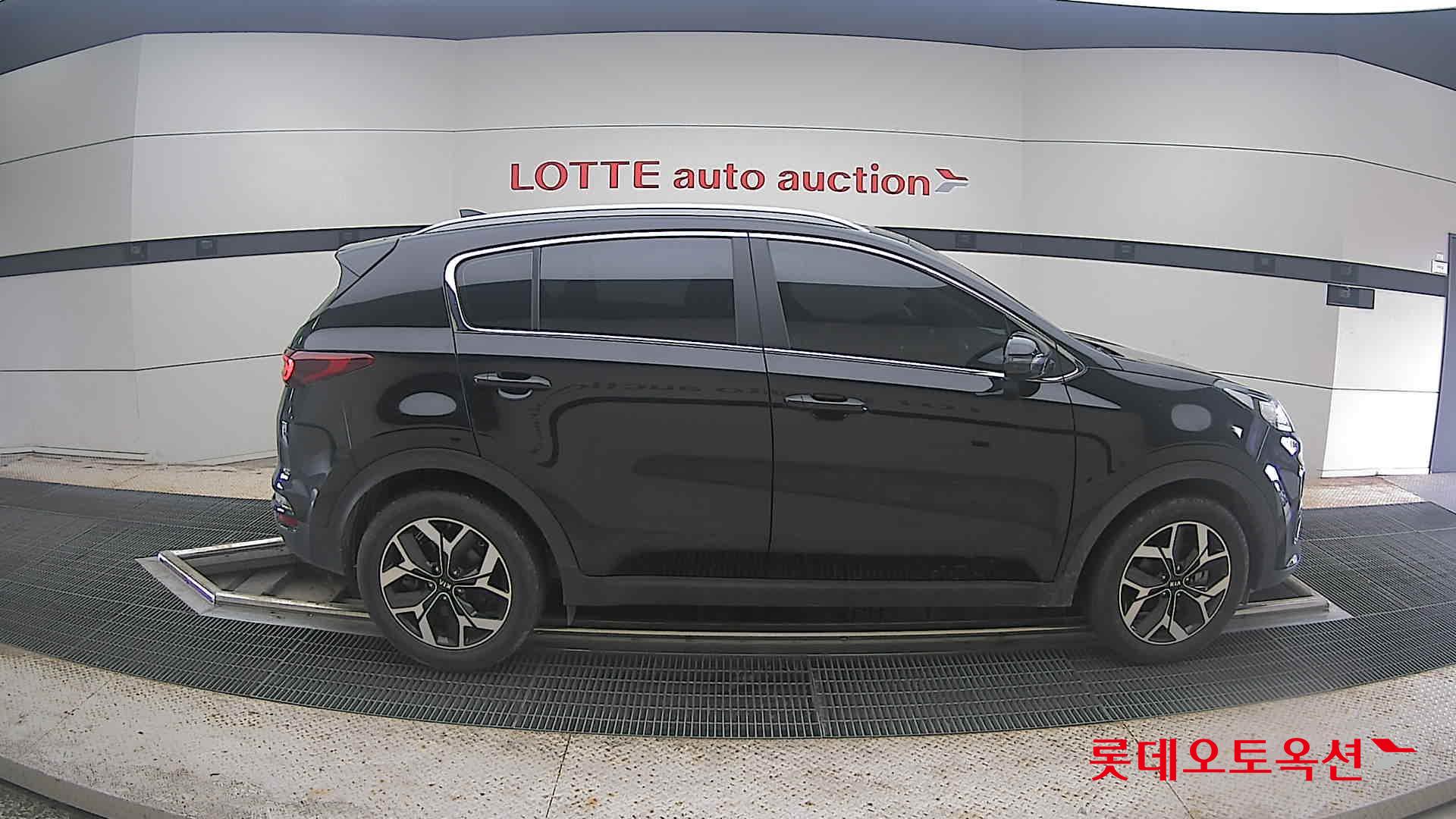 2022 - kia sportage