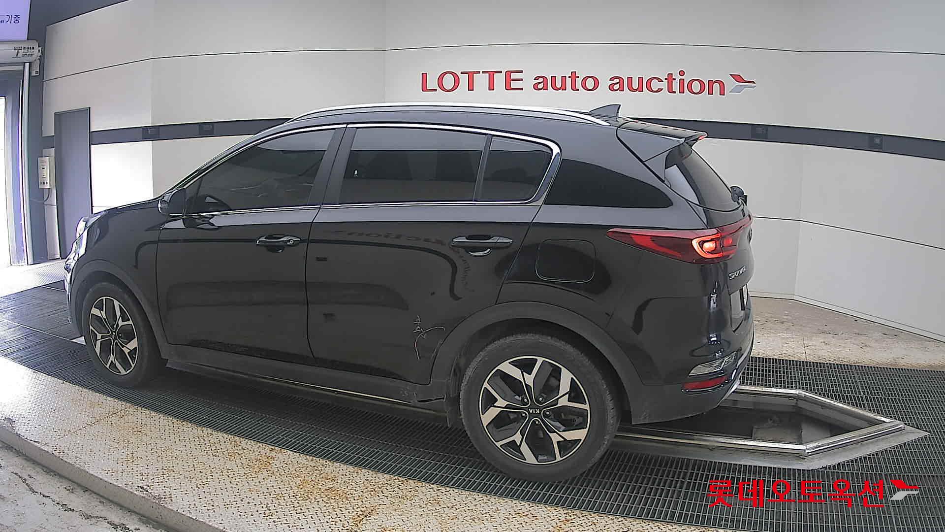 2022 - kia sportage