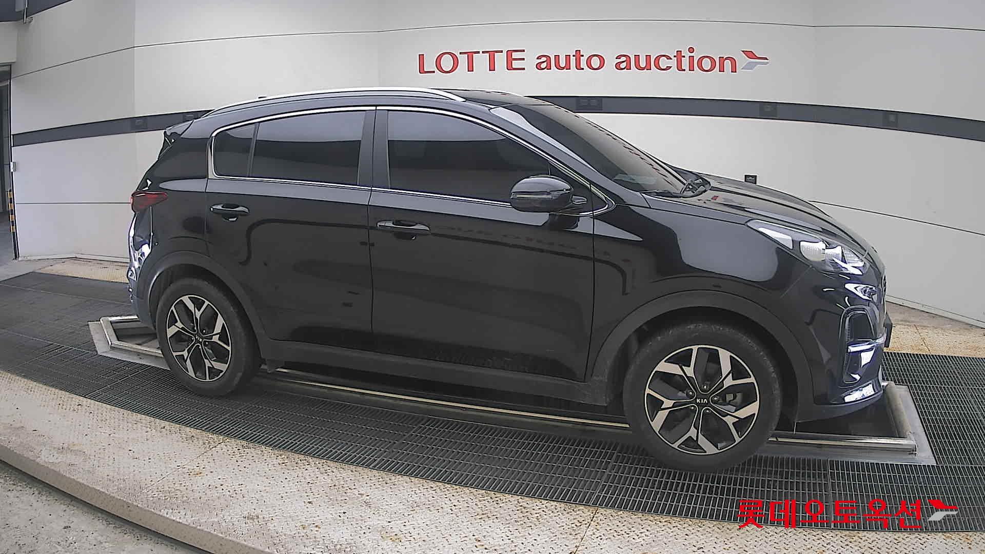 2022 - kia sportage
