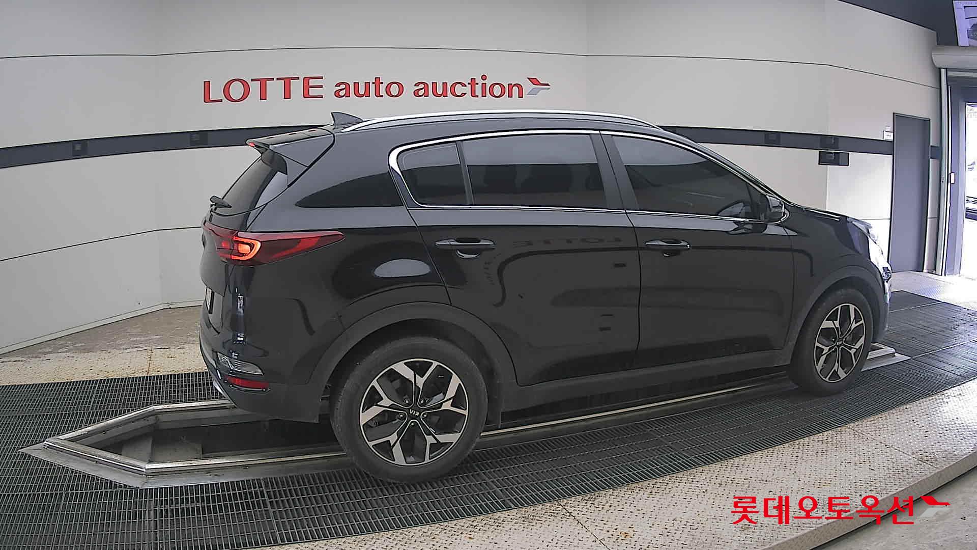2022 - kia sportage