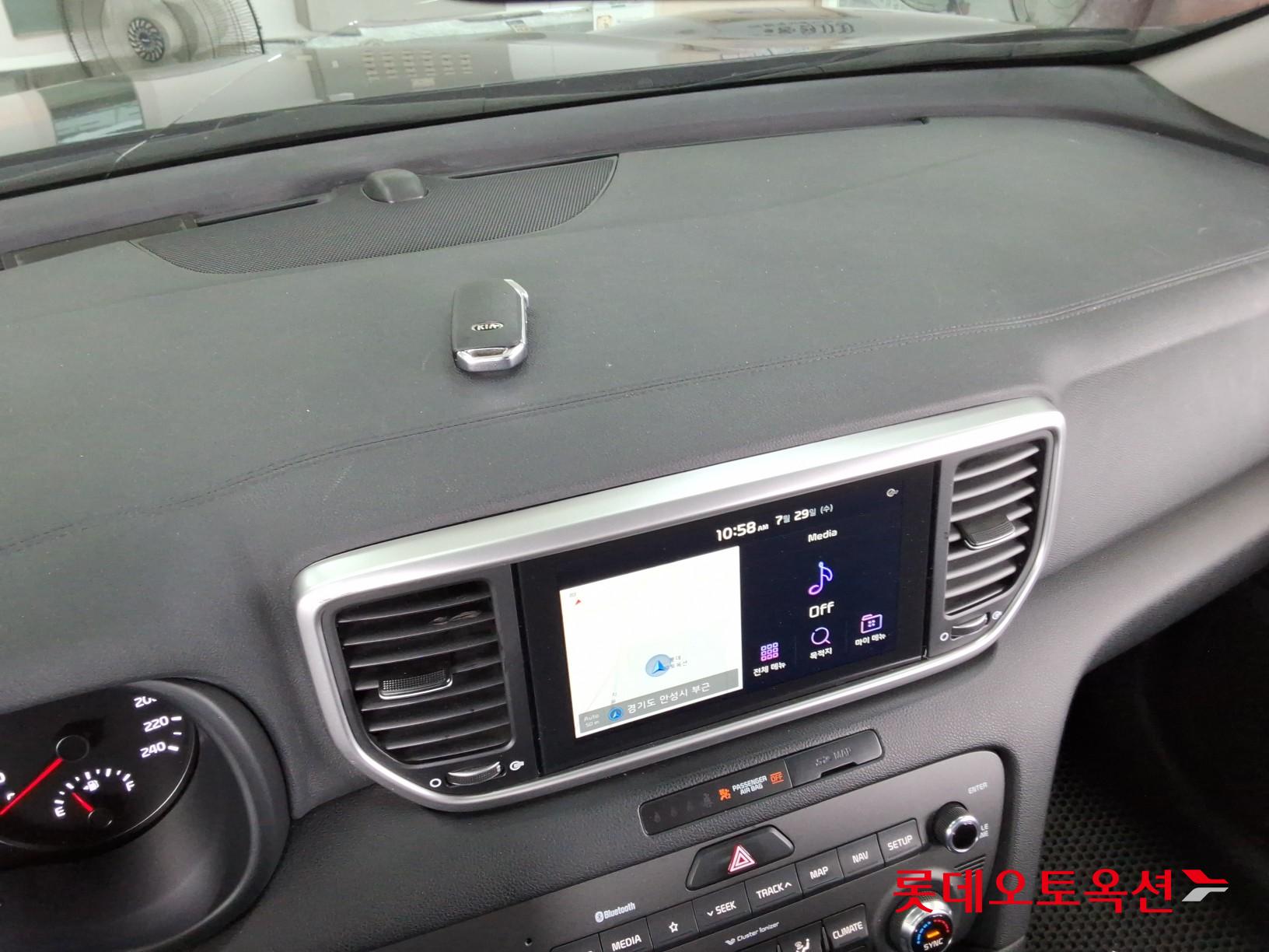 2022 - kia sportage