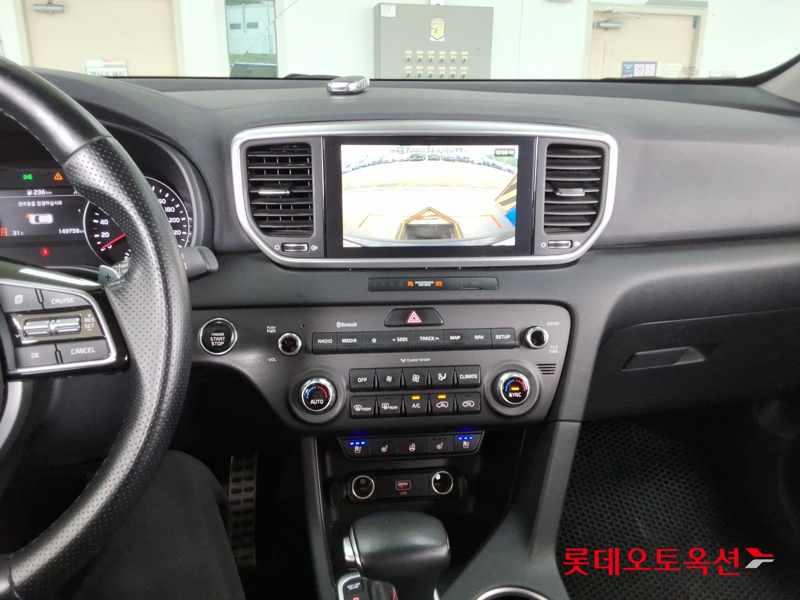 2022 - kia sportage