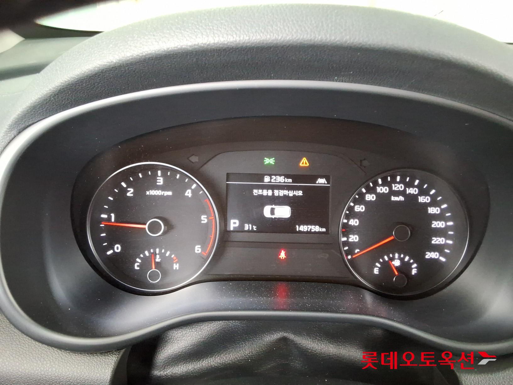 2022 - kia sportage
