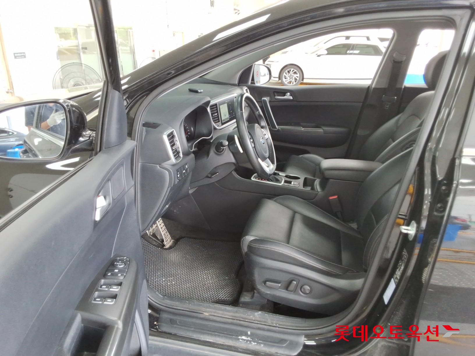 2022 - kia sportage