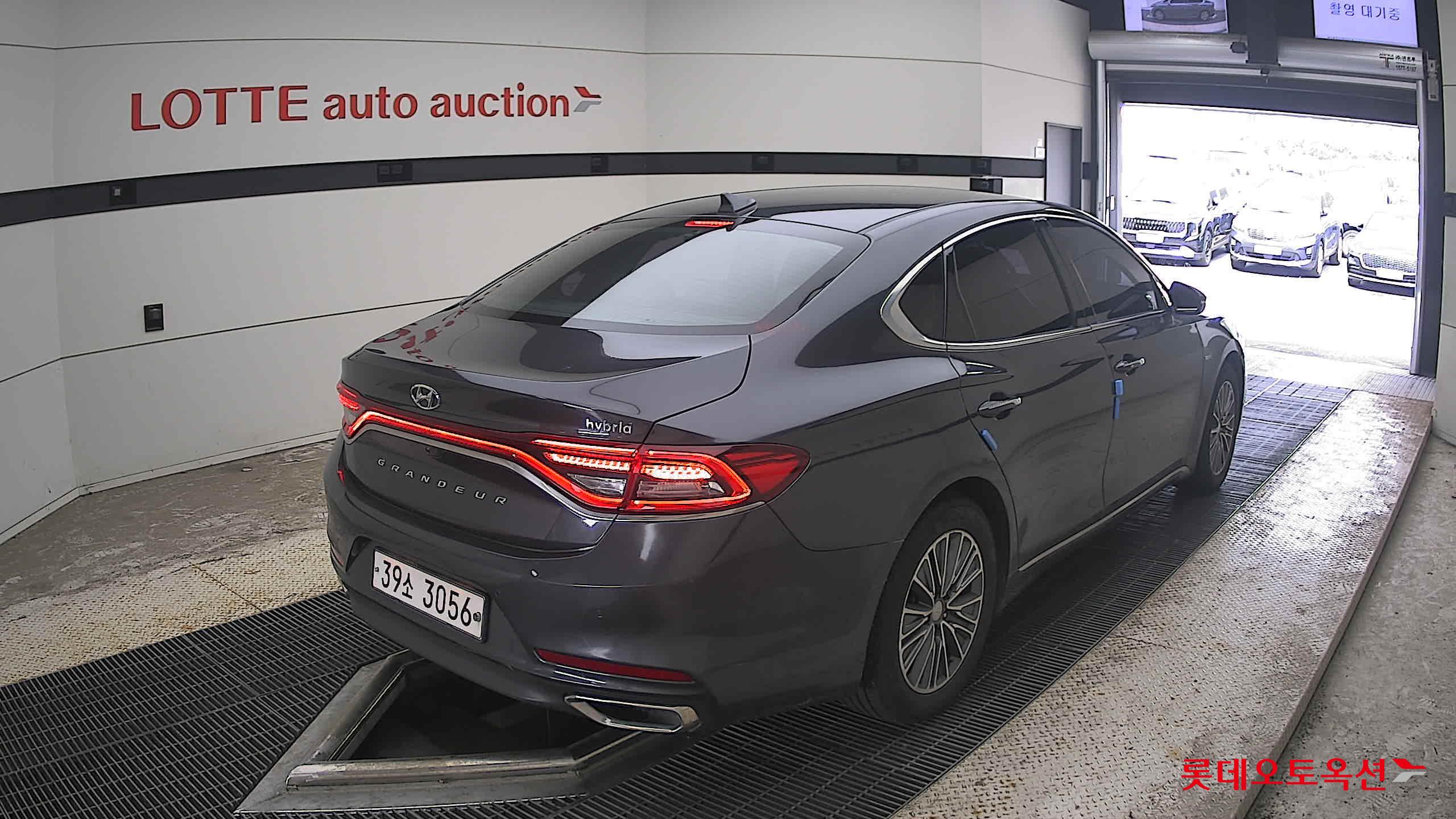 2018 - hyundai grandeur