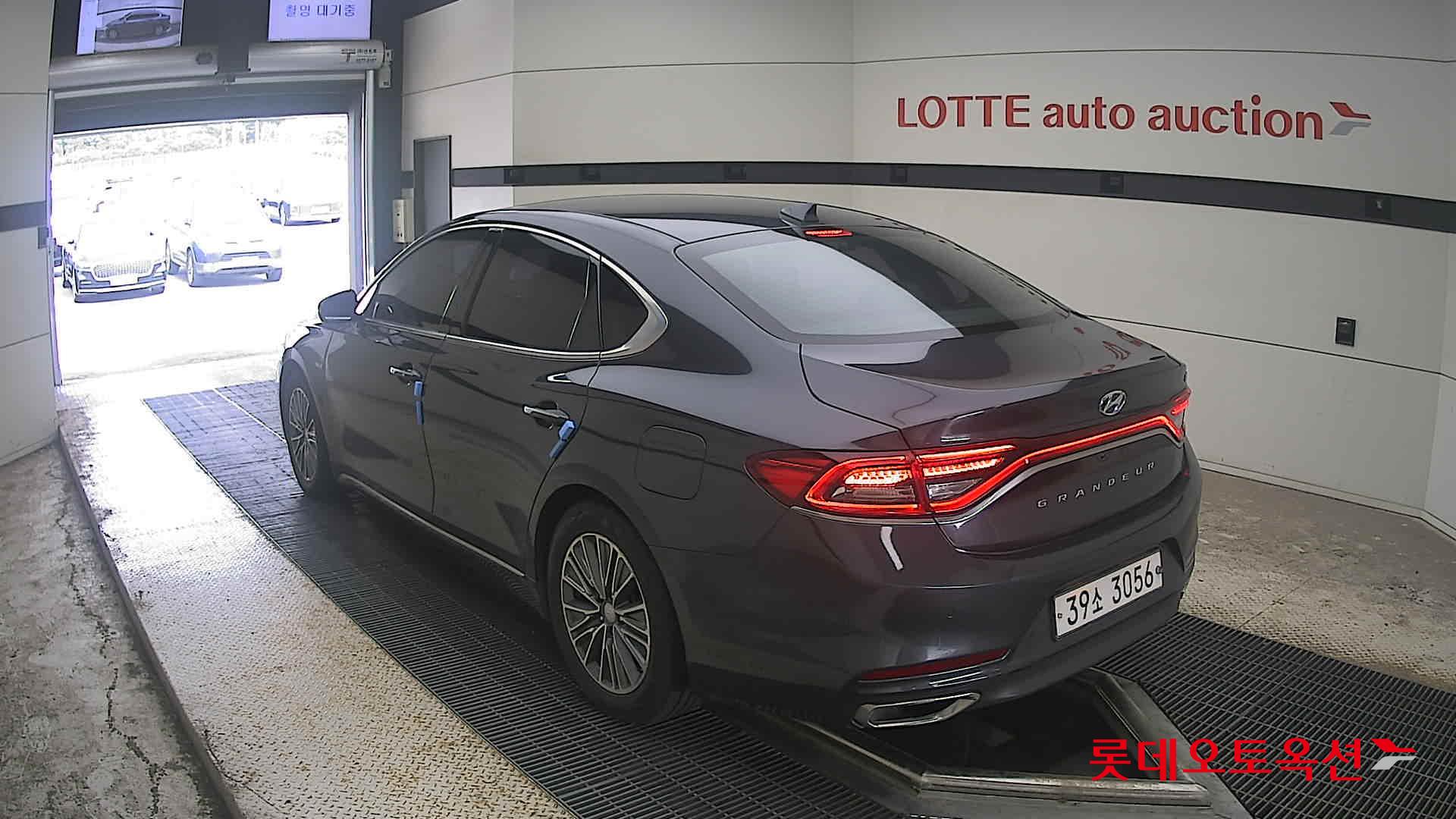 2018 - hyundai grandeur