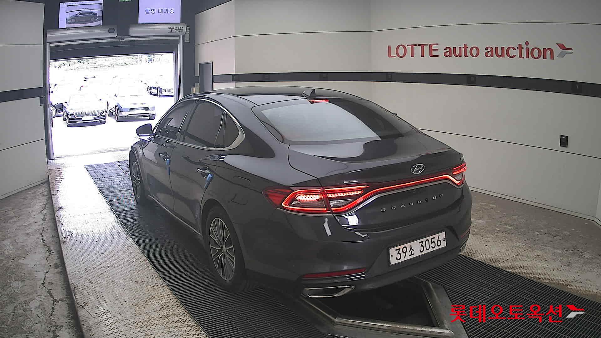 2018 - hyundai grandeur