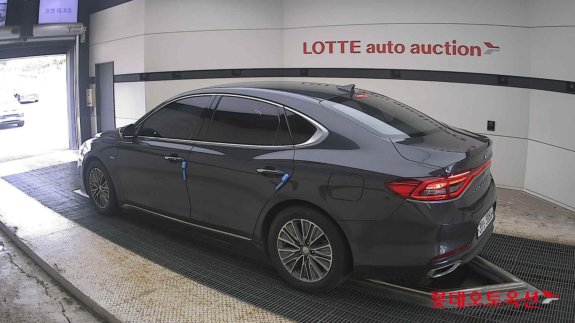 2018 - hyundai grandeur