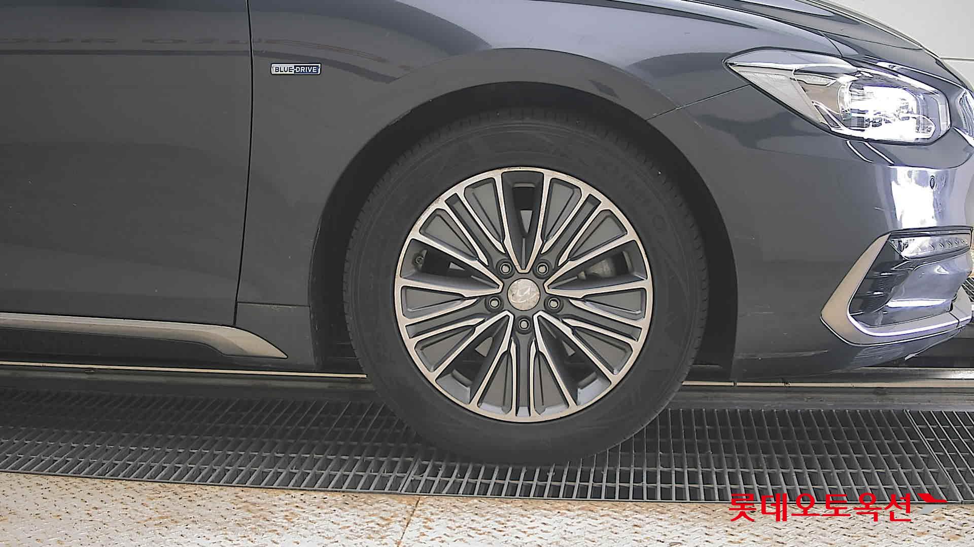 2018 - hyundai grandeur