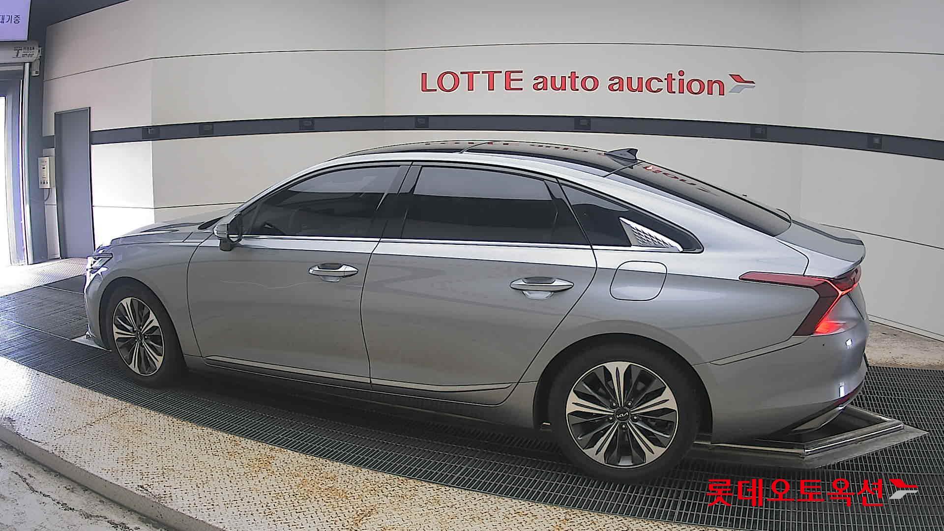2022 - kia k8