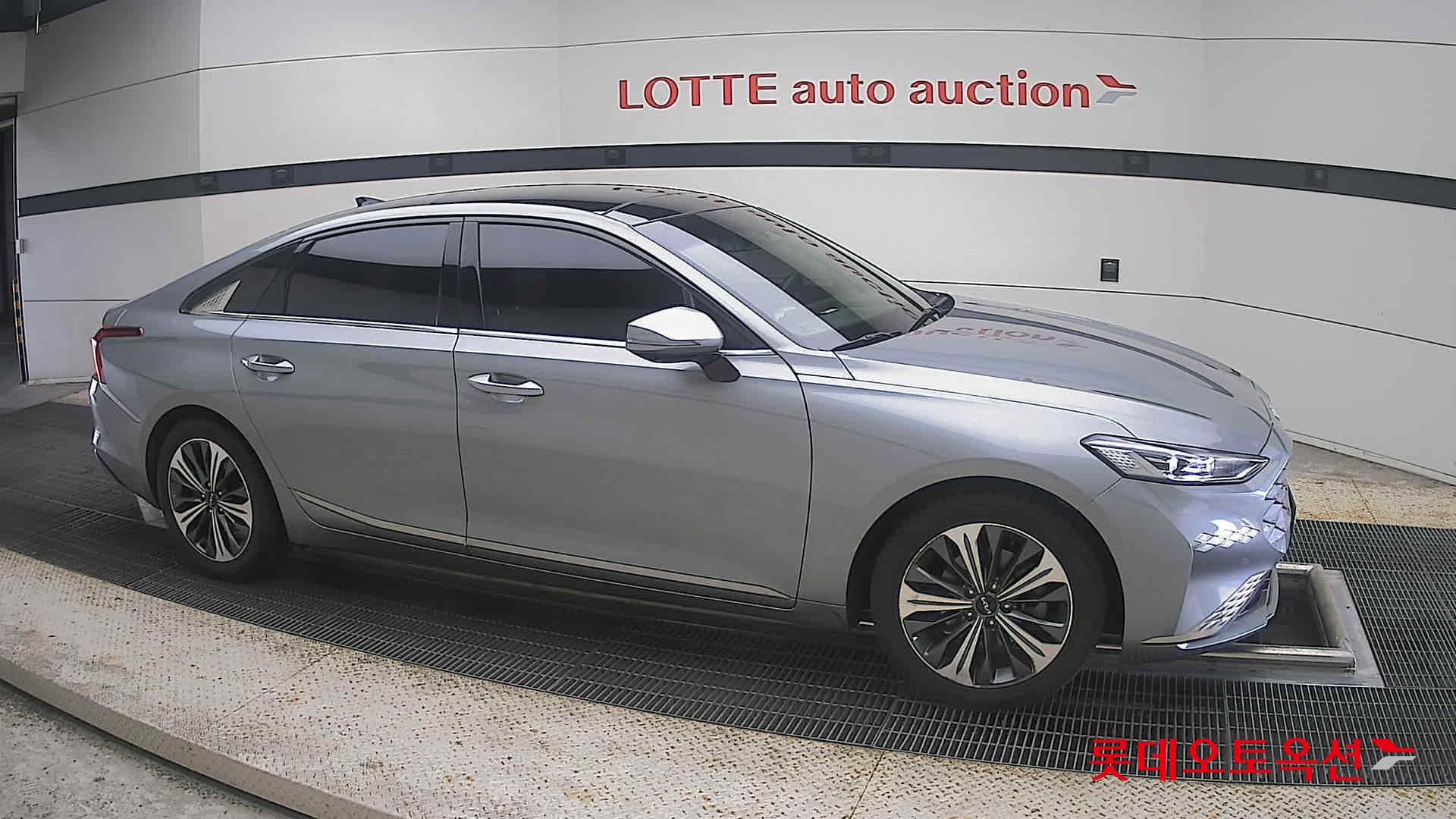 2022 - kia k8