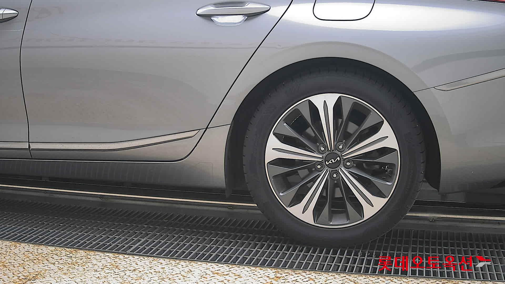 2022 - kia k8