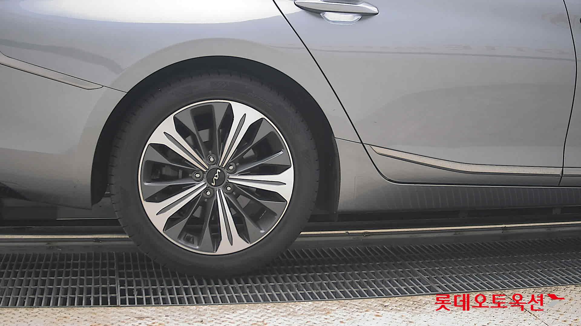 2022 - kia k8