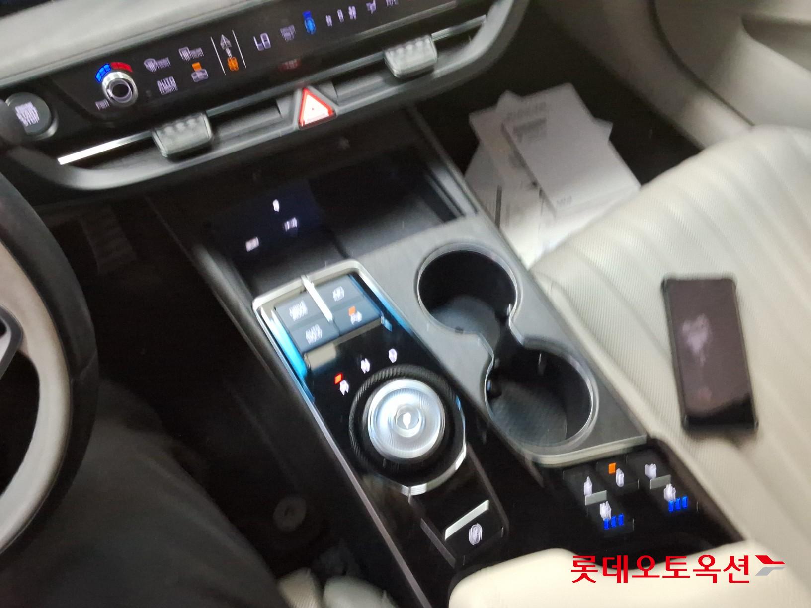 2022 - kia k8