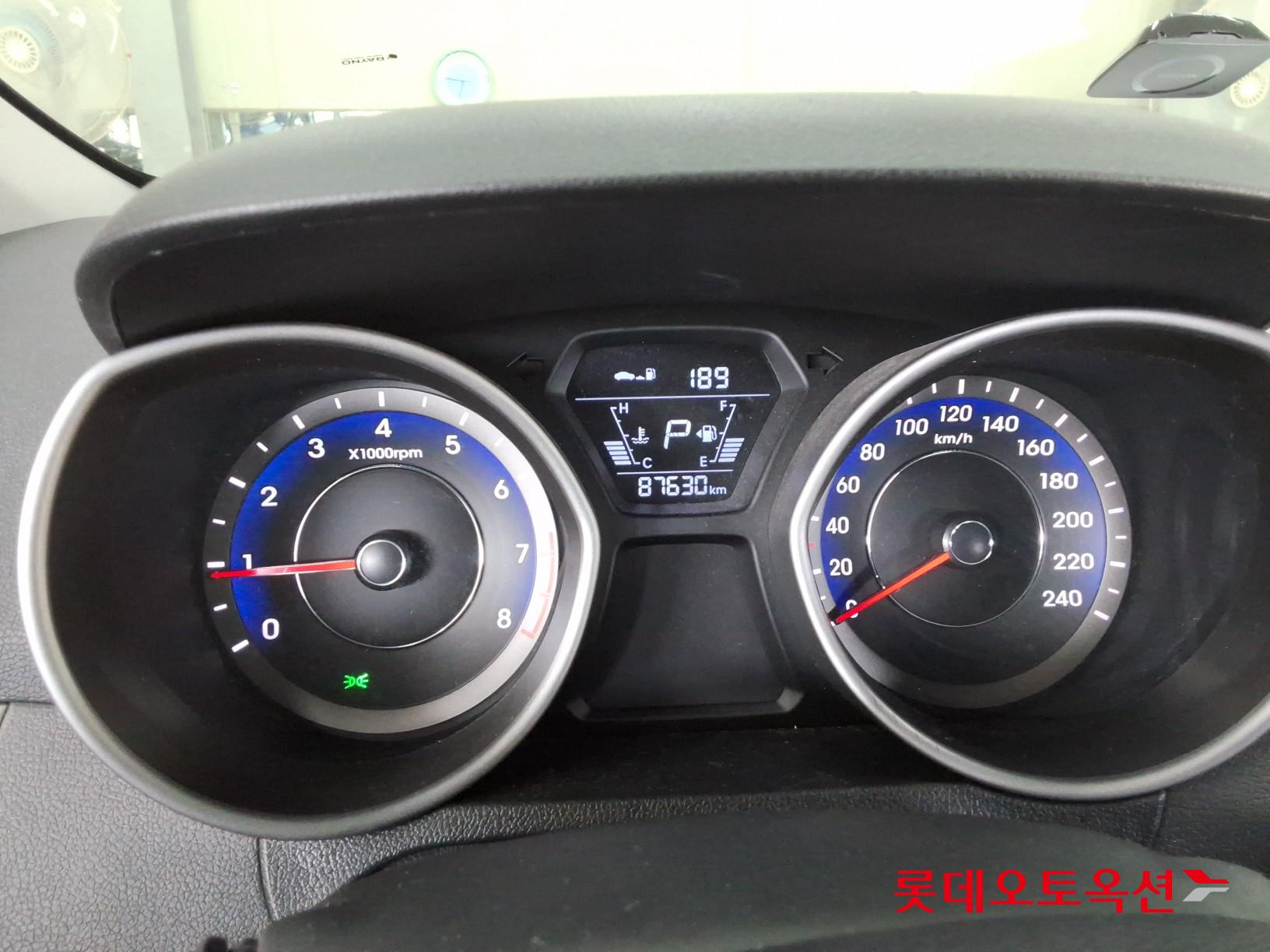 هيونداي أفانتي 2015 SMART