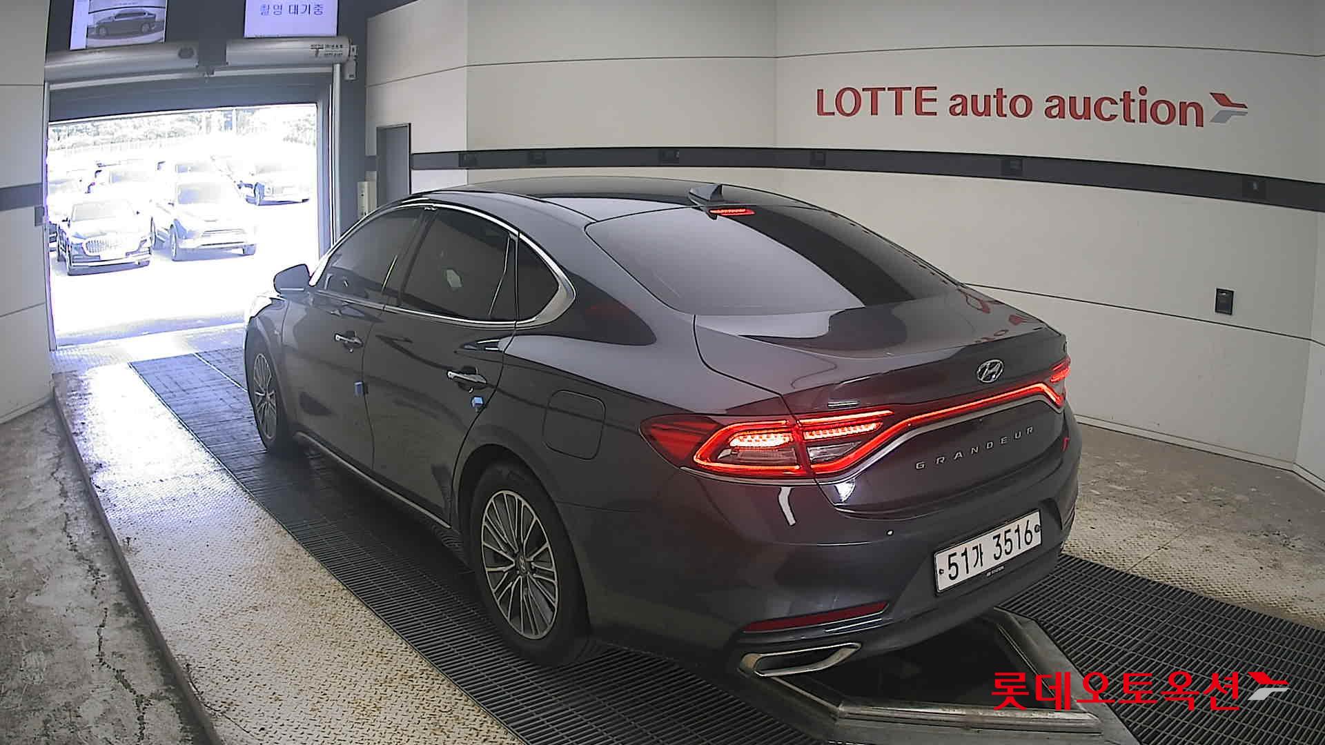 2018 - hyundai grandeur