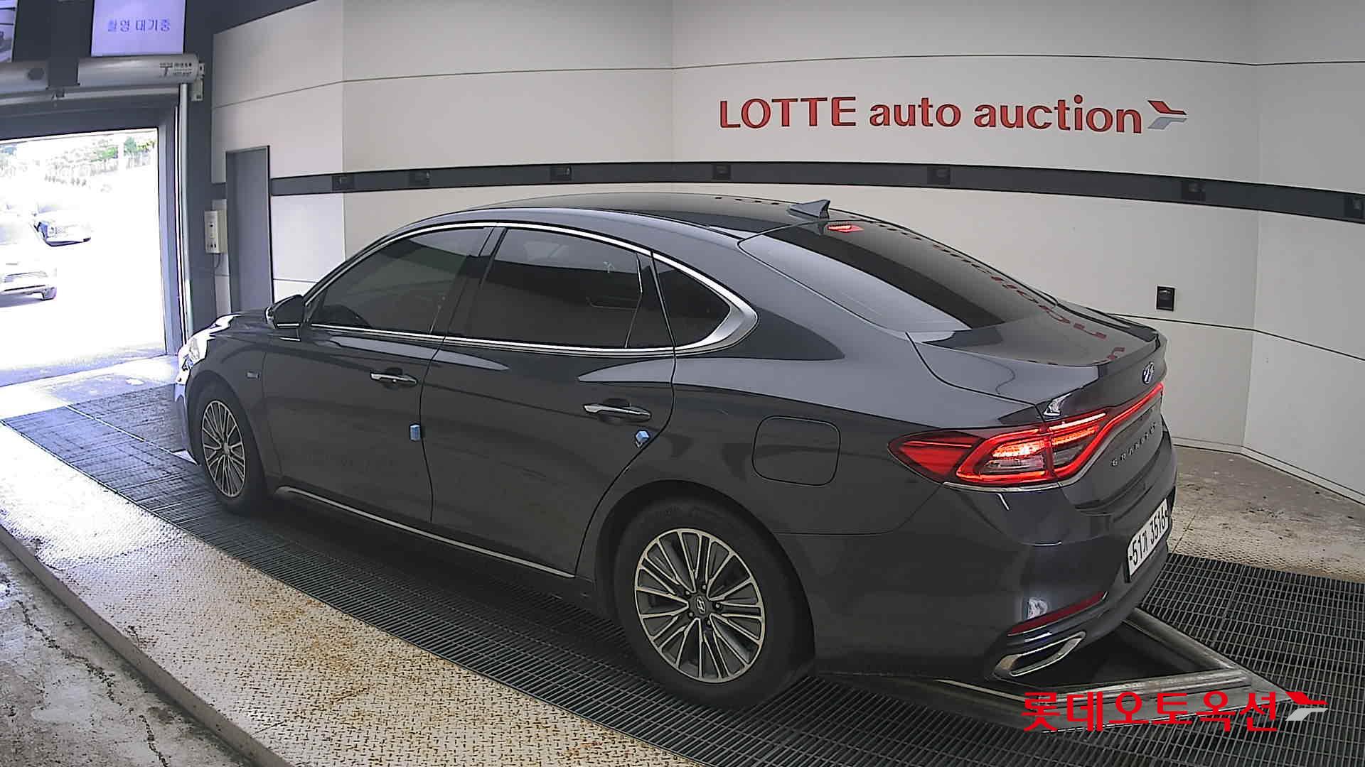 2018 - hyundai grandeur