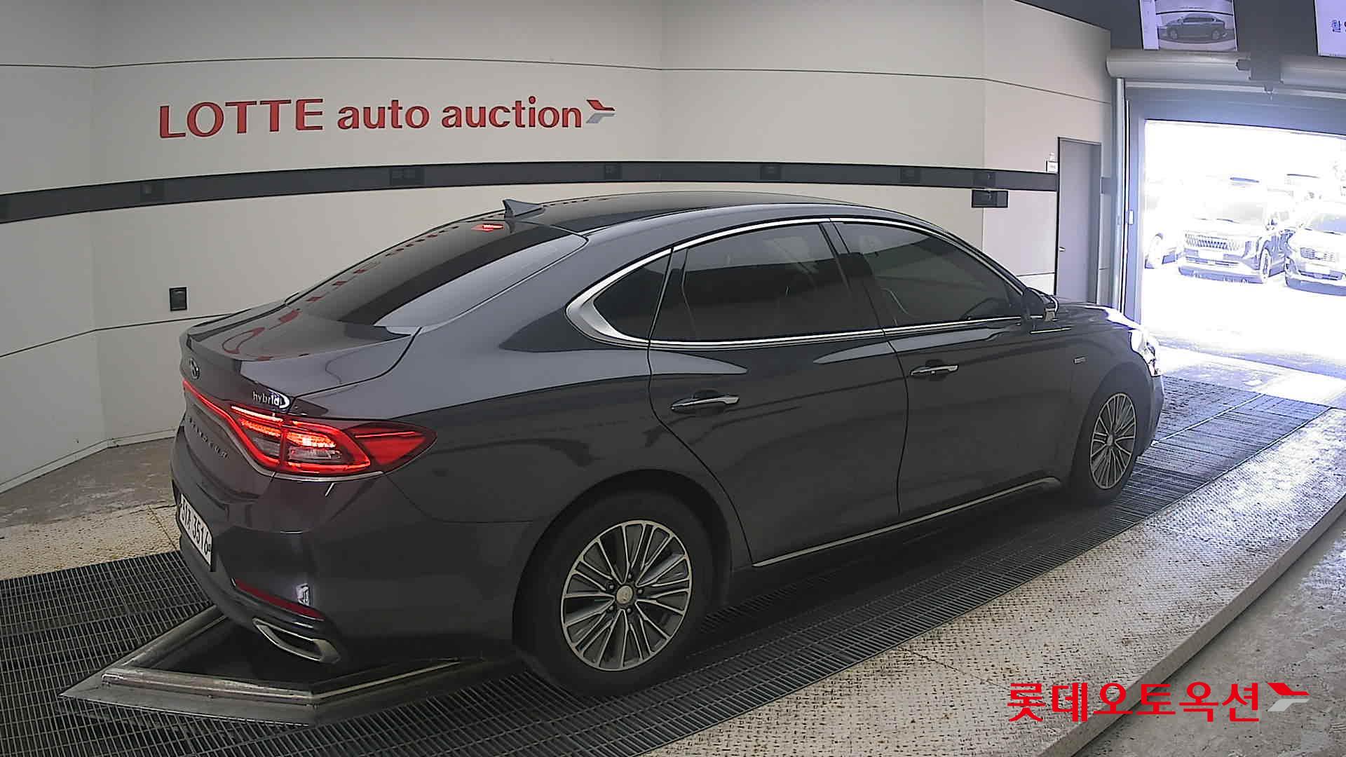 2018 - hyundai grandeur