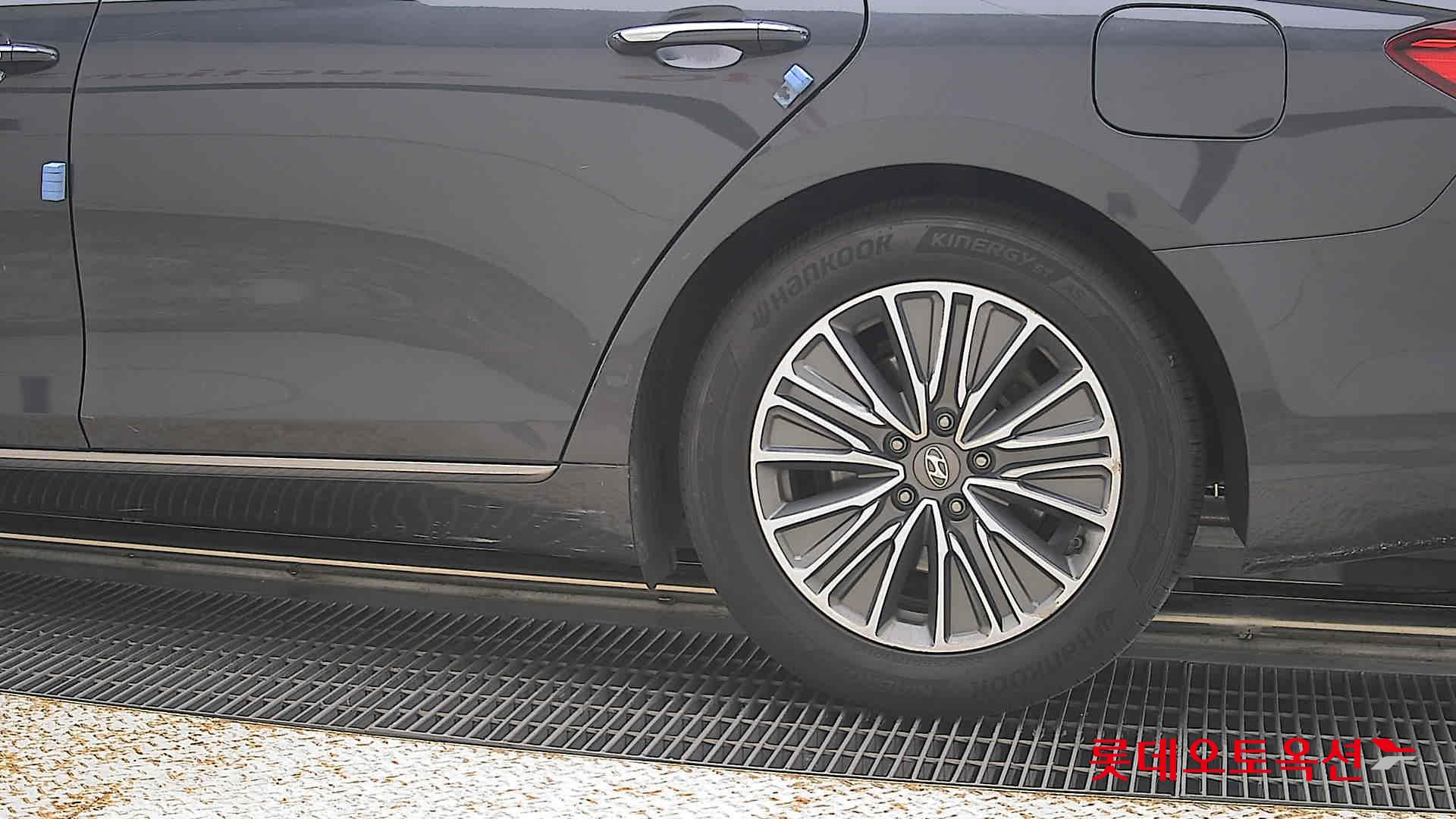 2018 - hyundai grandeur