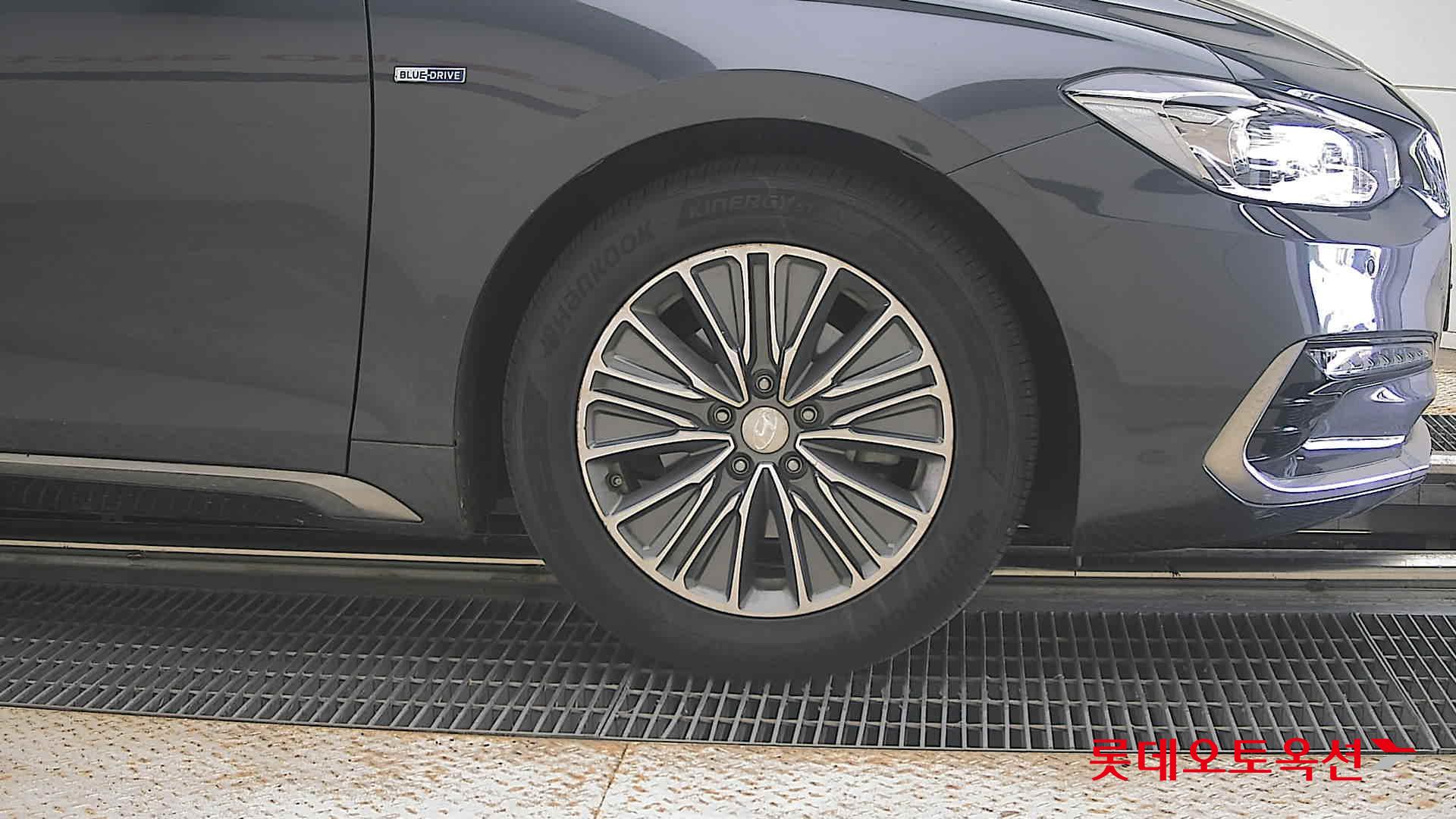 2018 - hyundai grandeur