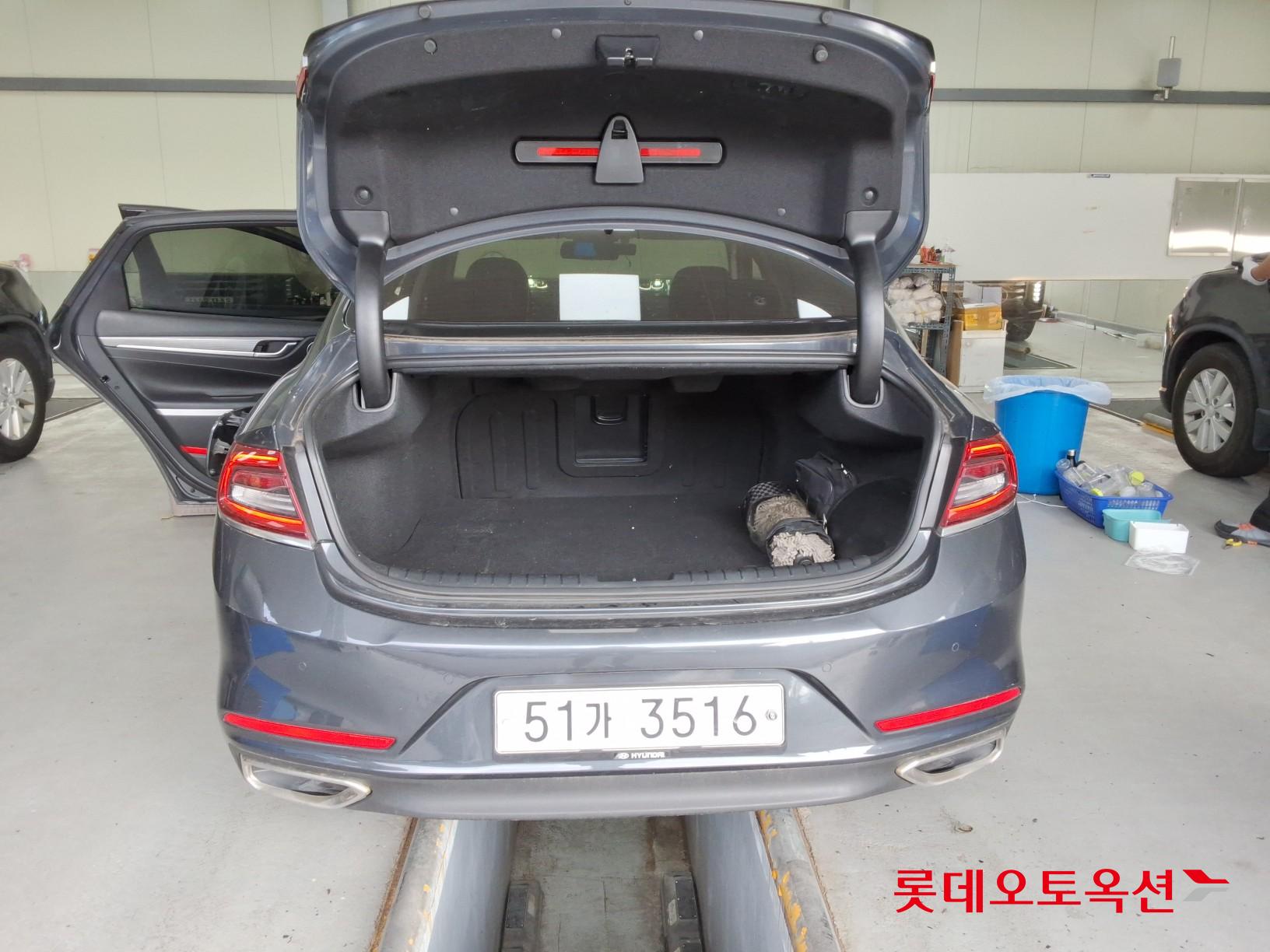 2018 - hyundai grandeur