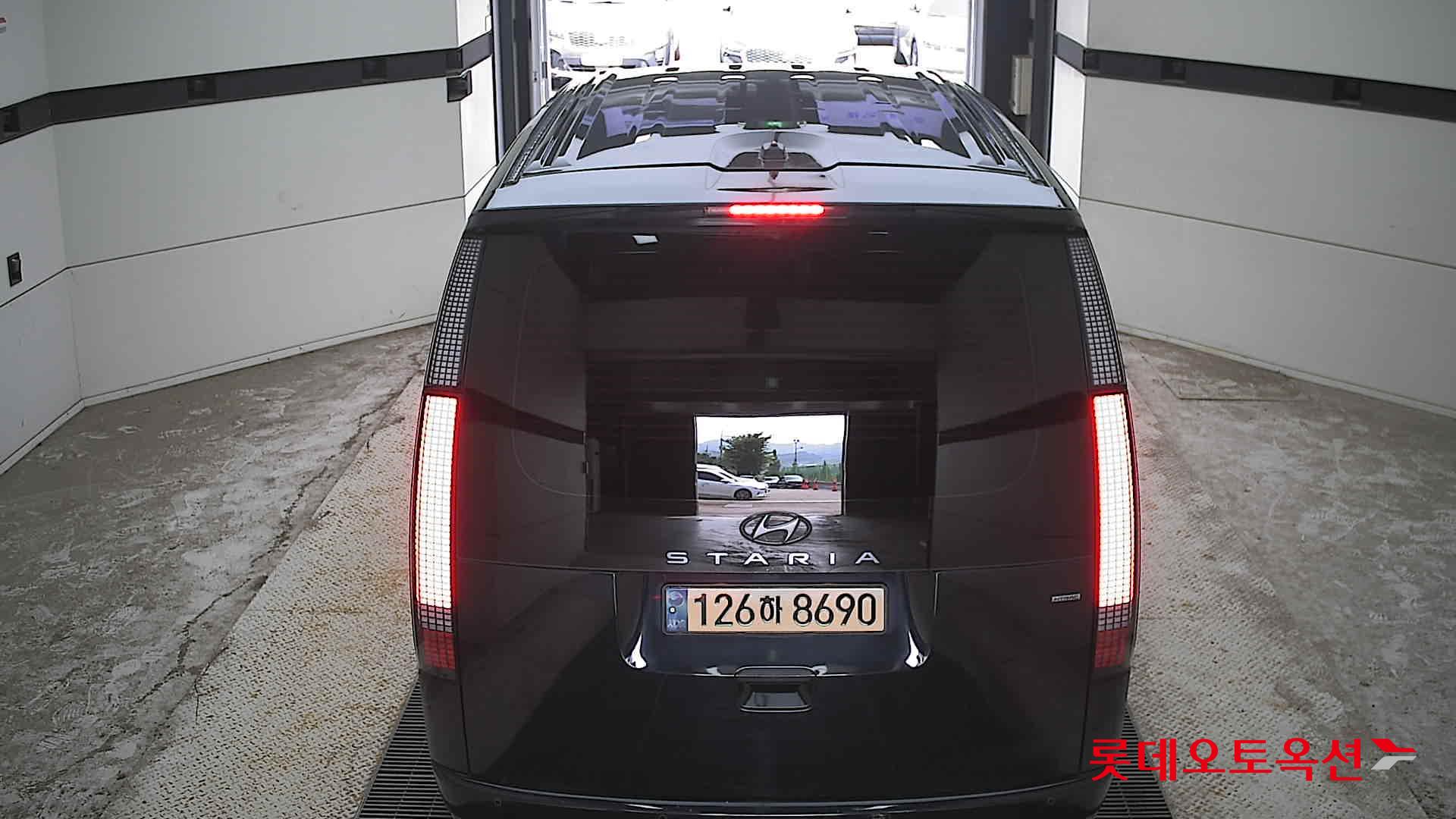 هيونداي Staria 2022 — صورة 11