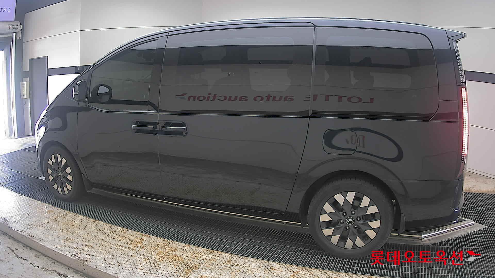 هيونداي Staria 2022 — صورة 7
