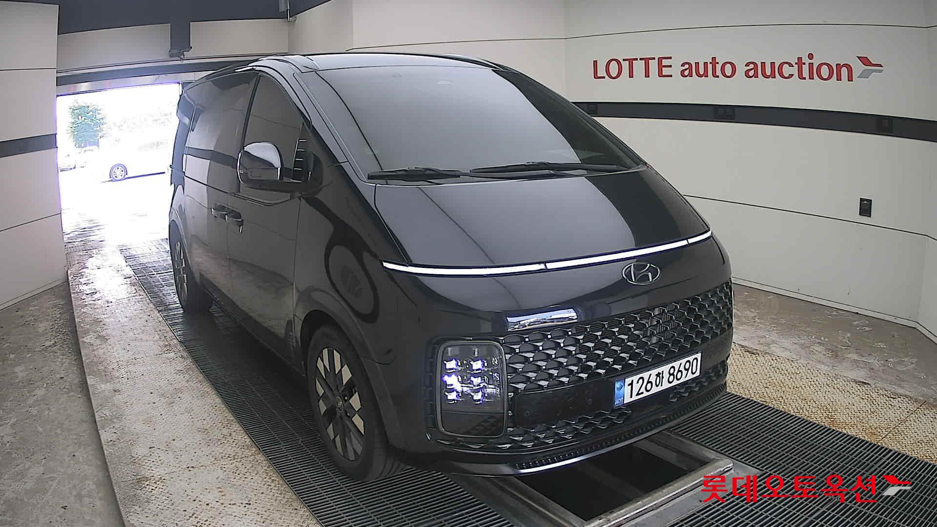 هيونداي Staria 2022 — صورة 20