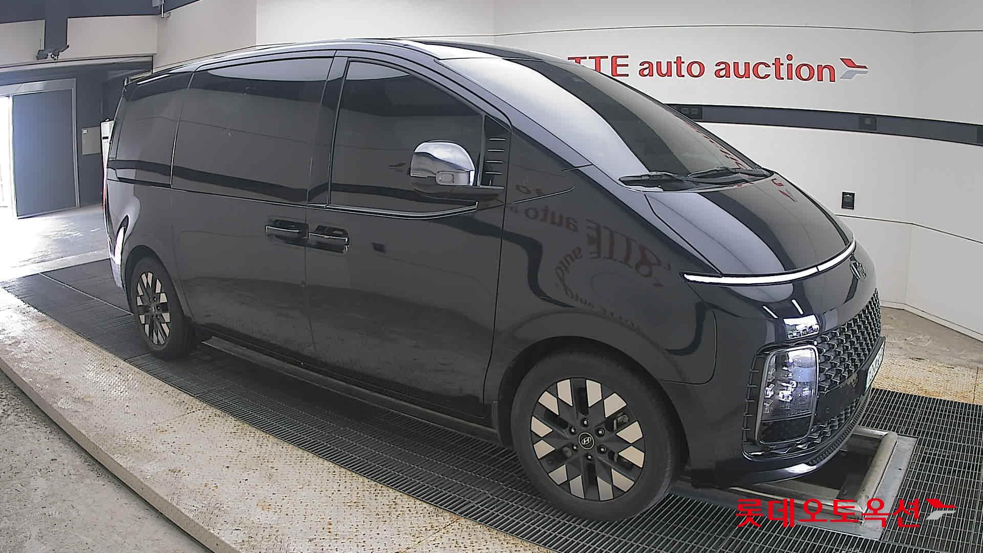 هيونداي Staria 2022 — صورة 18