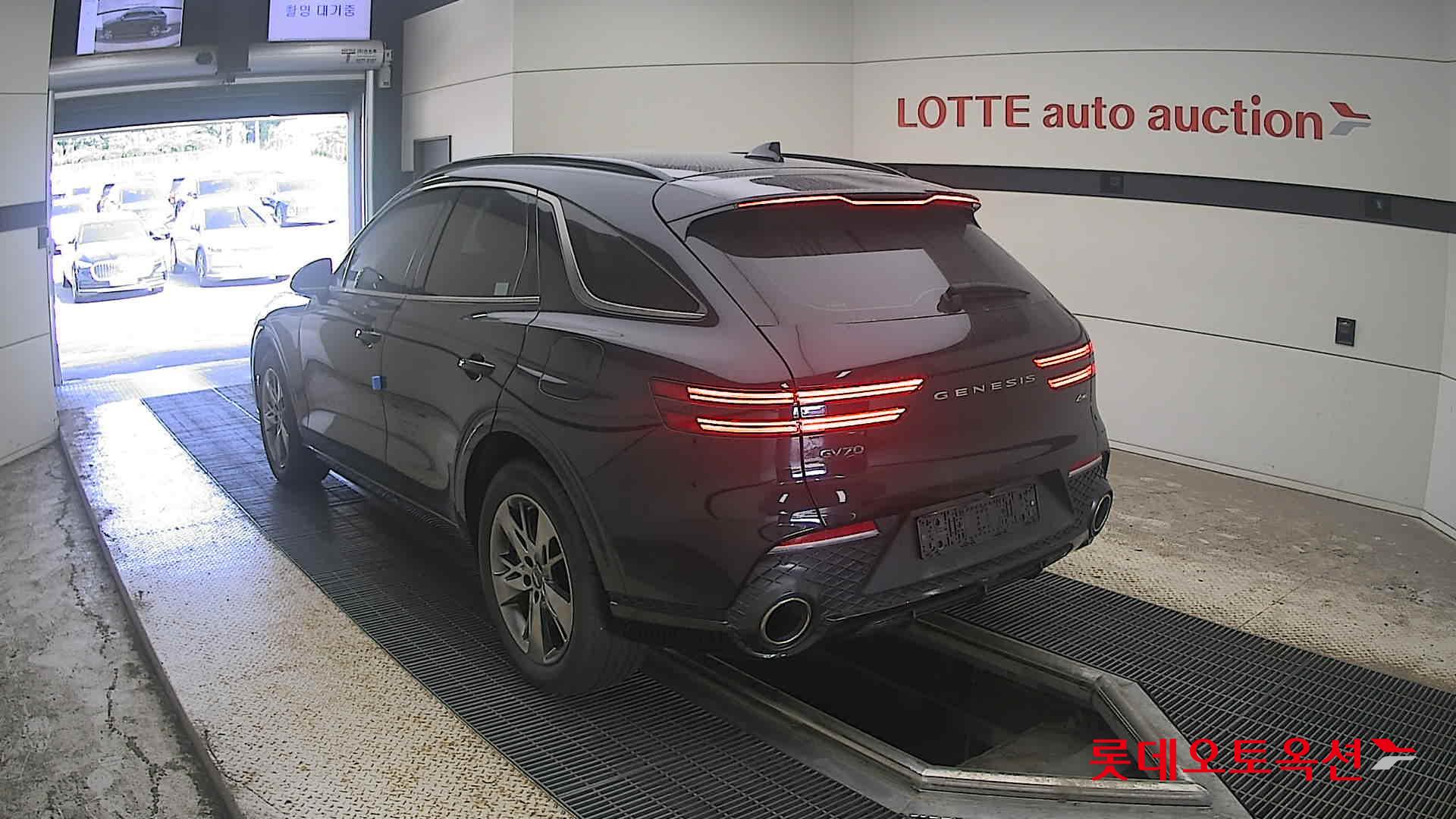 جينيسيس Gv70 2021 — صورة 10